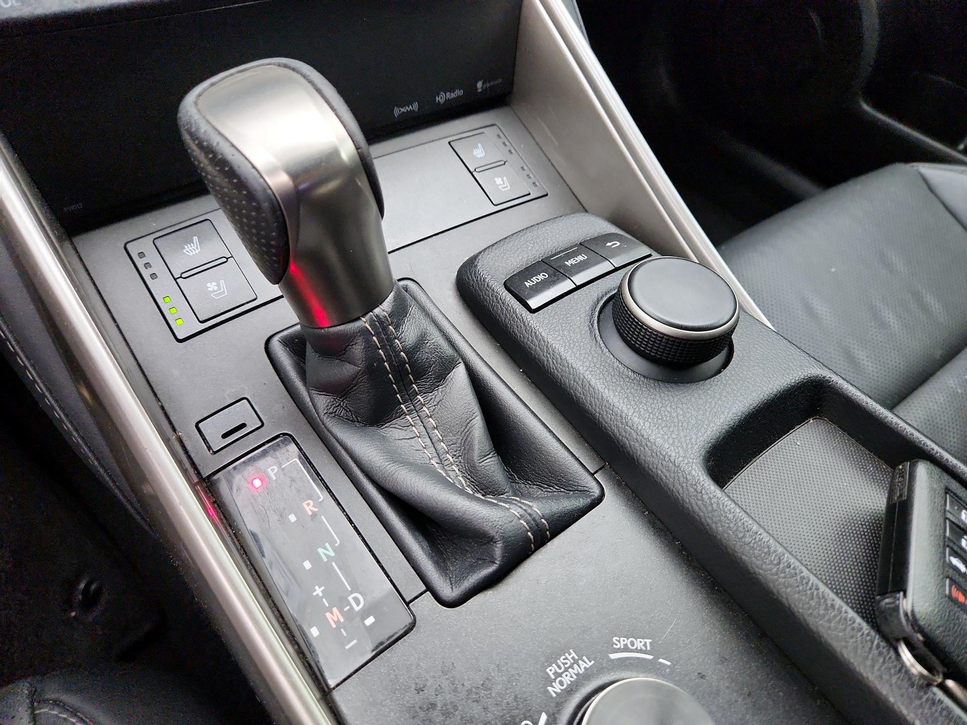 Thumbnail: 2015 Lexus IS - 17