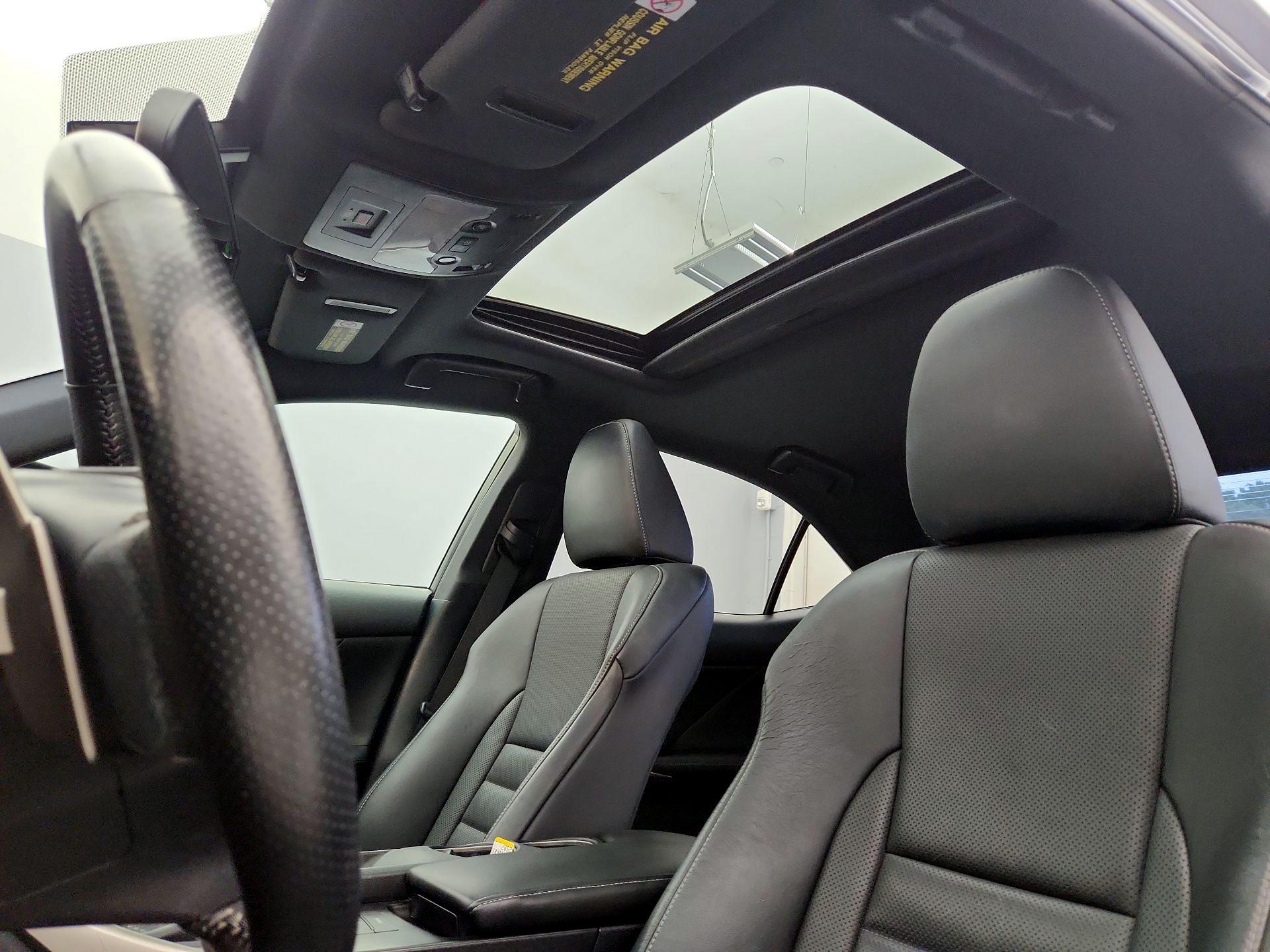 Thumbnail: 2015 Lexus IS - 19
