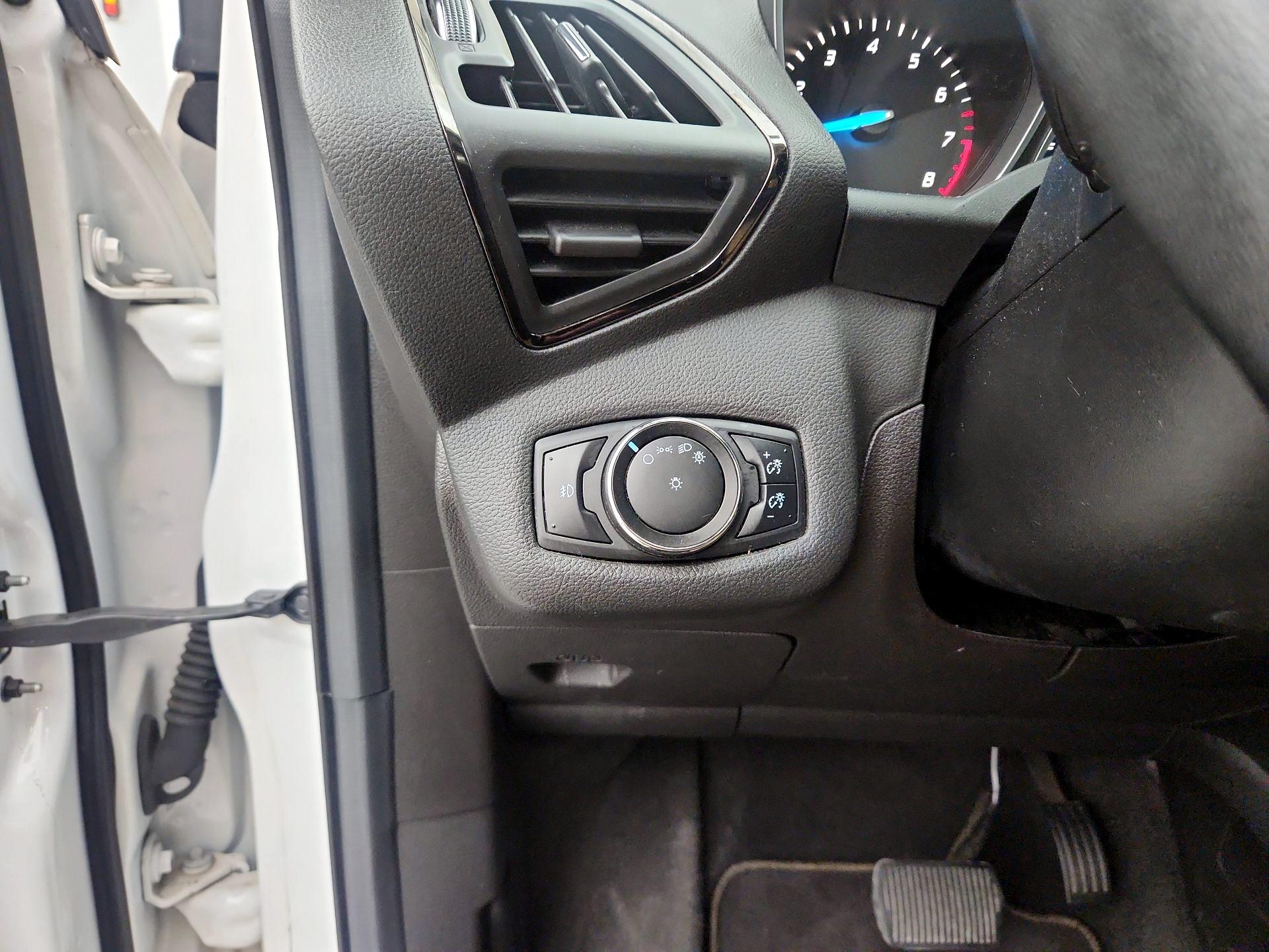 Thumbnail: 2014 Ford Escape - 13