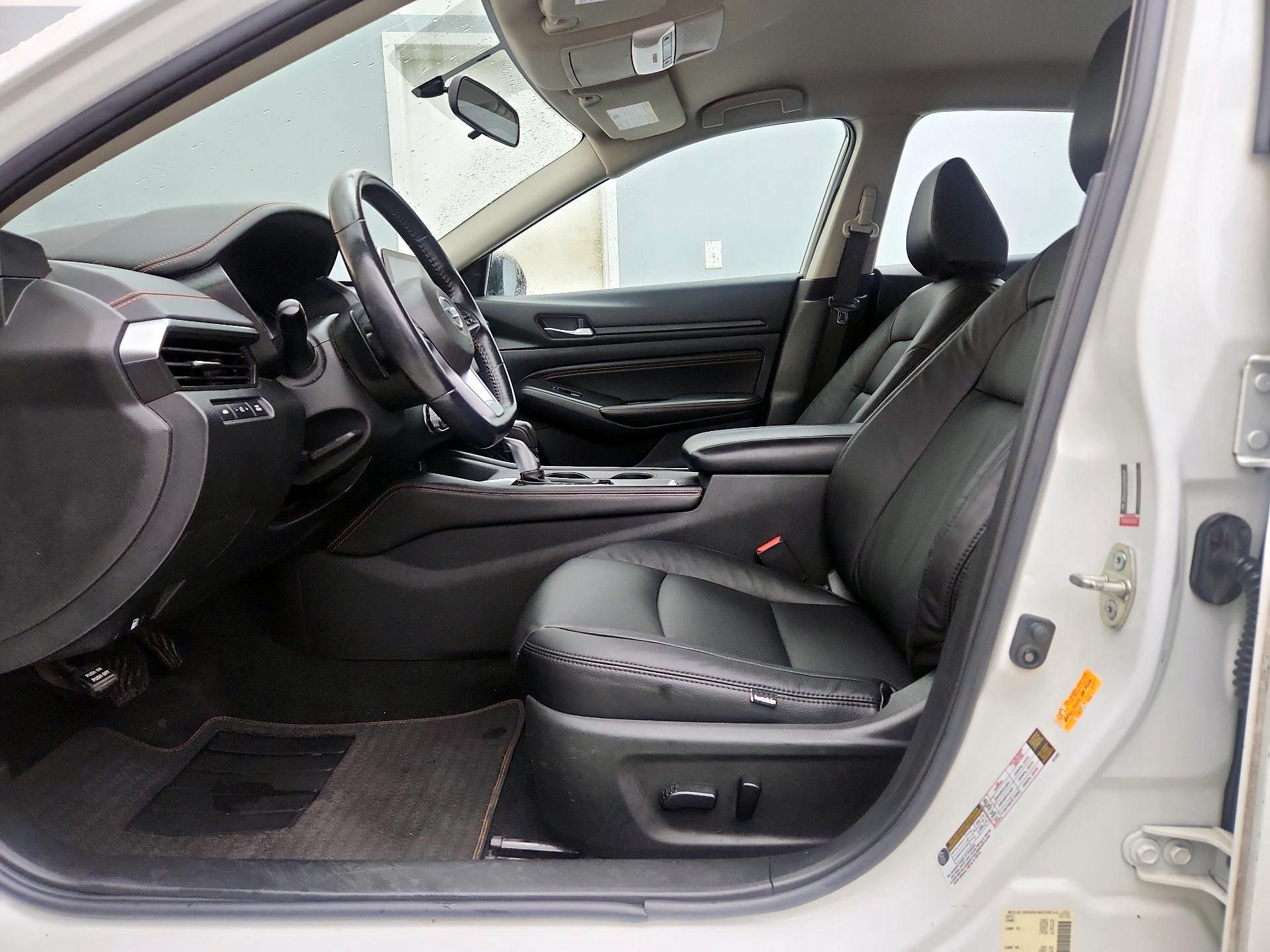 Thumbnail: 2019 Nissan Altima - 11