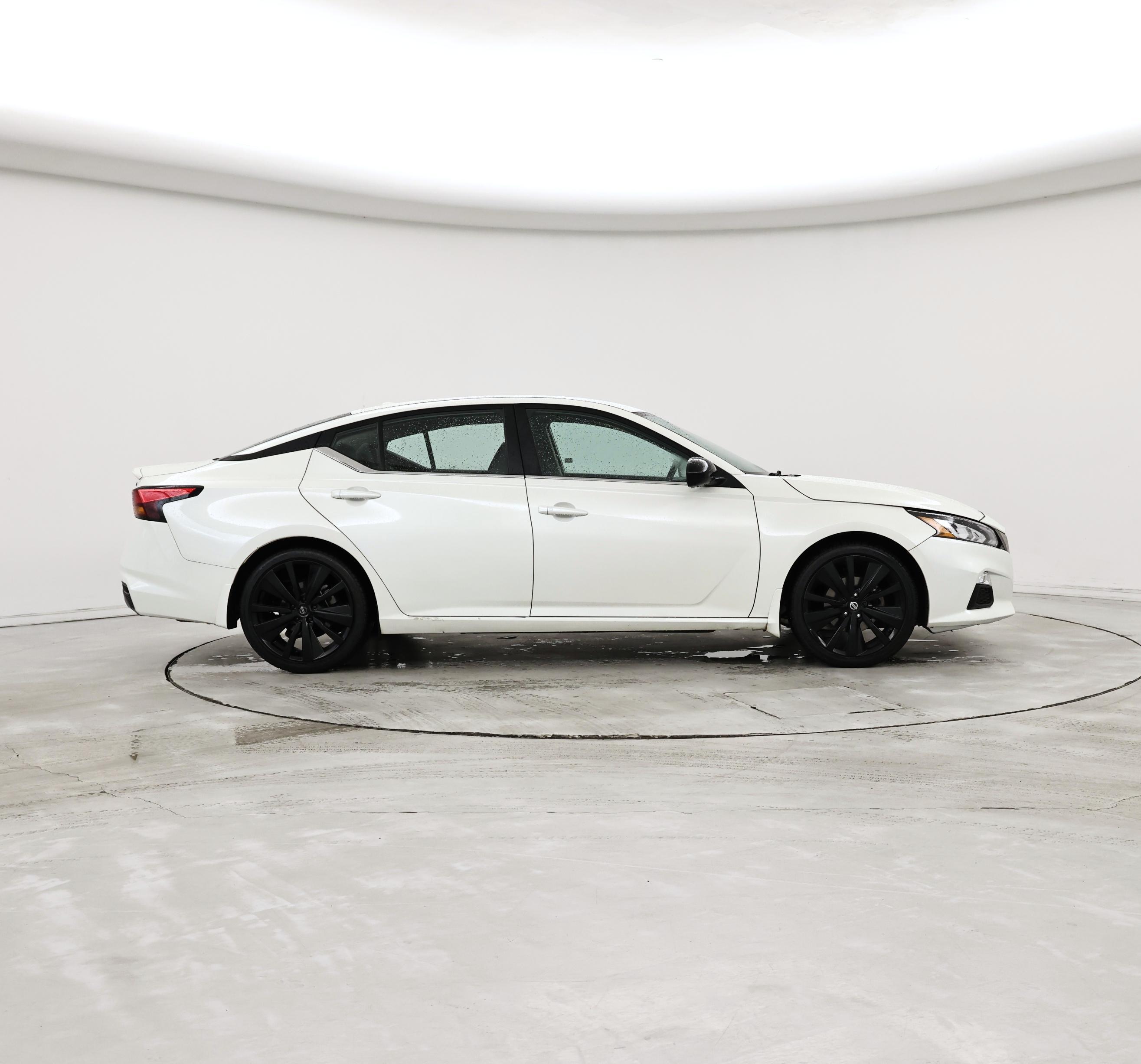 Thumbnail: 2019 Nissan Altima - 7