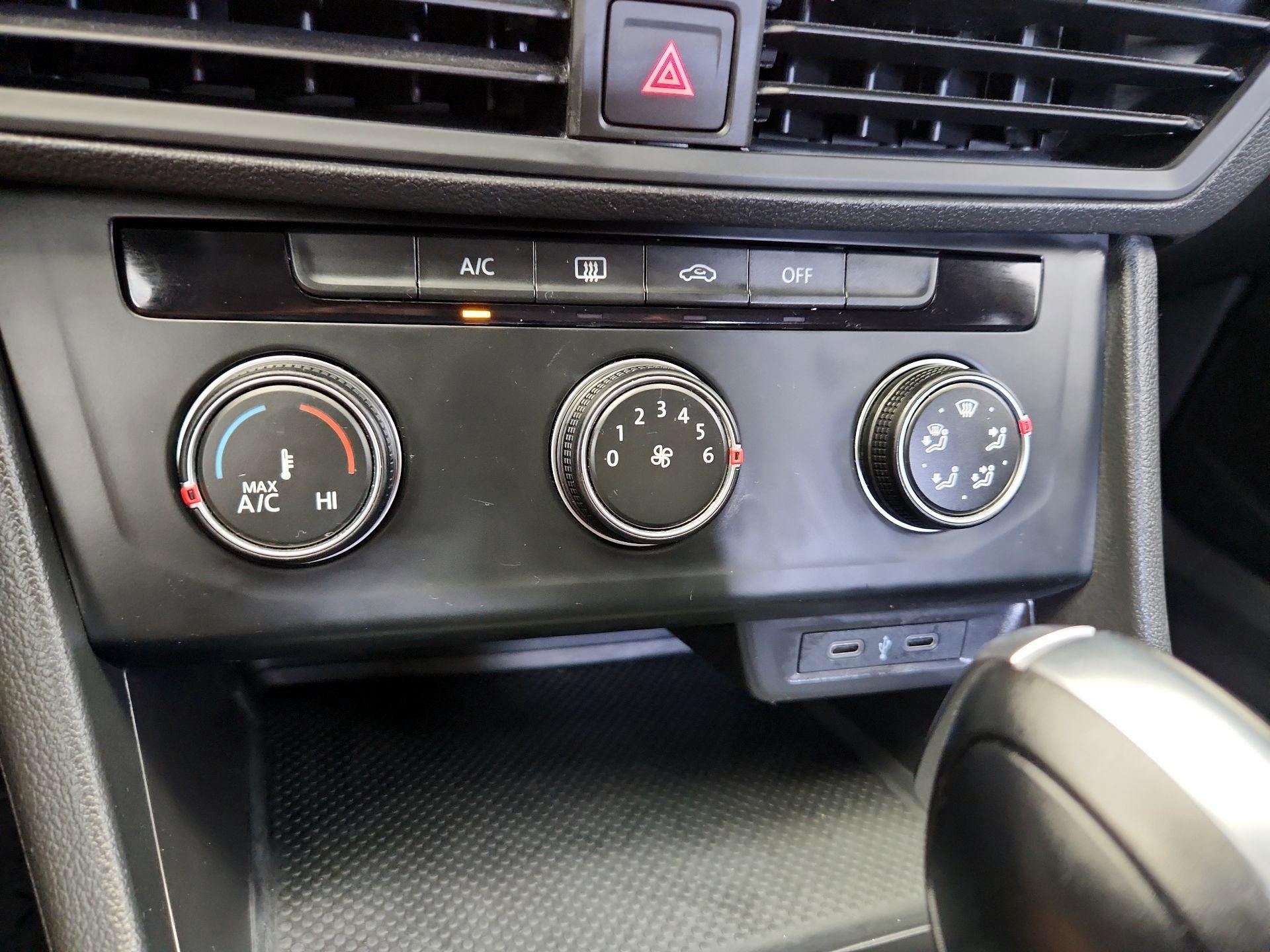 Thumbnail: 2021 Volkswagen Jetta - 16
