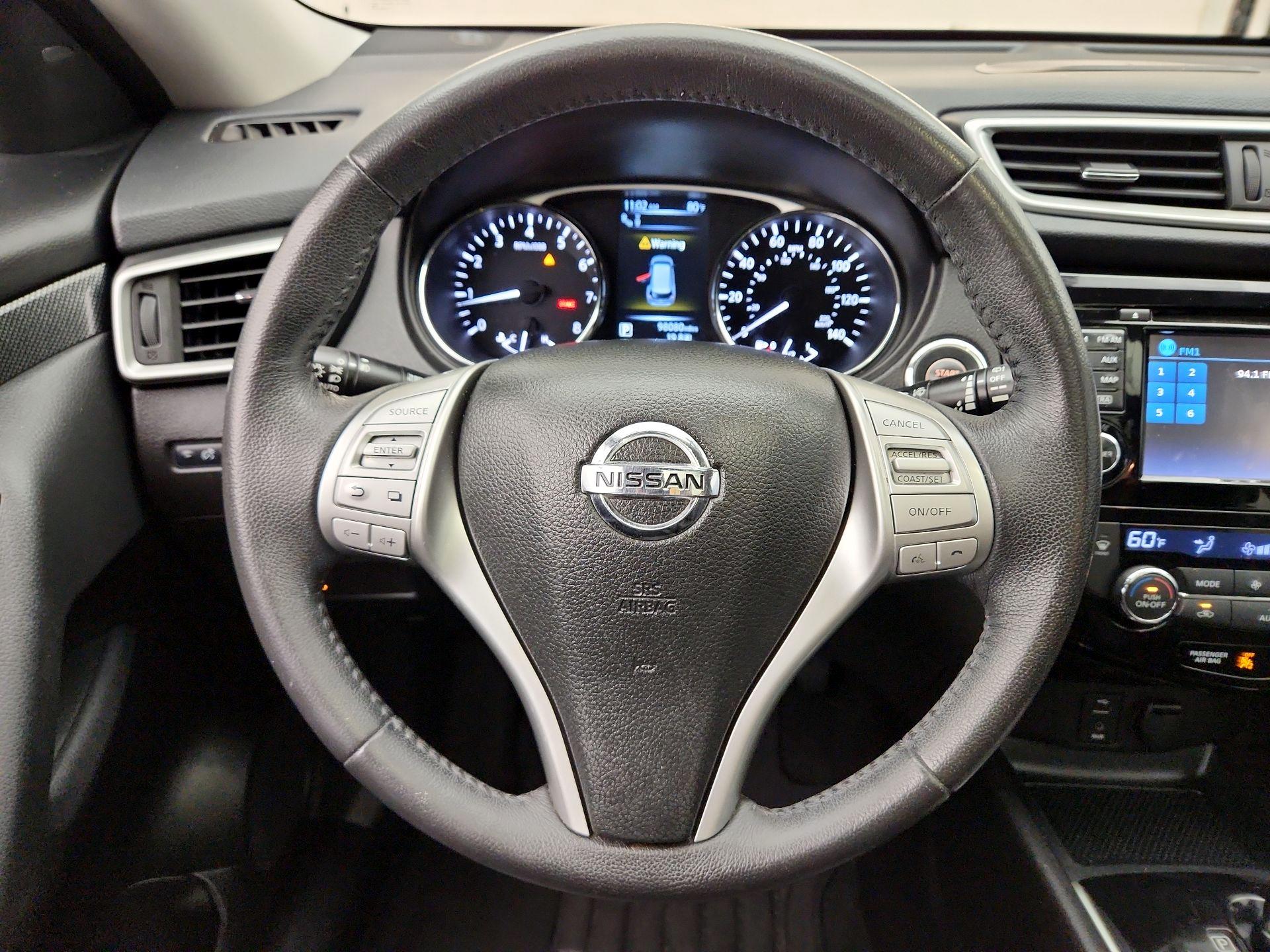 Thumbnail: 2016 Nissan Rogue - 10