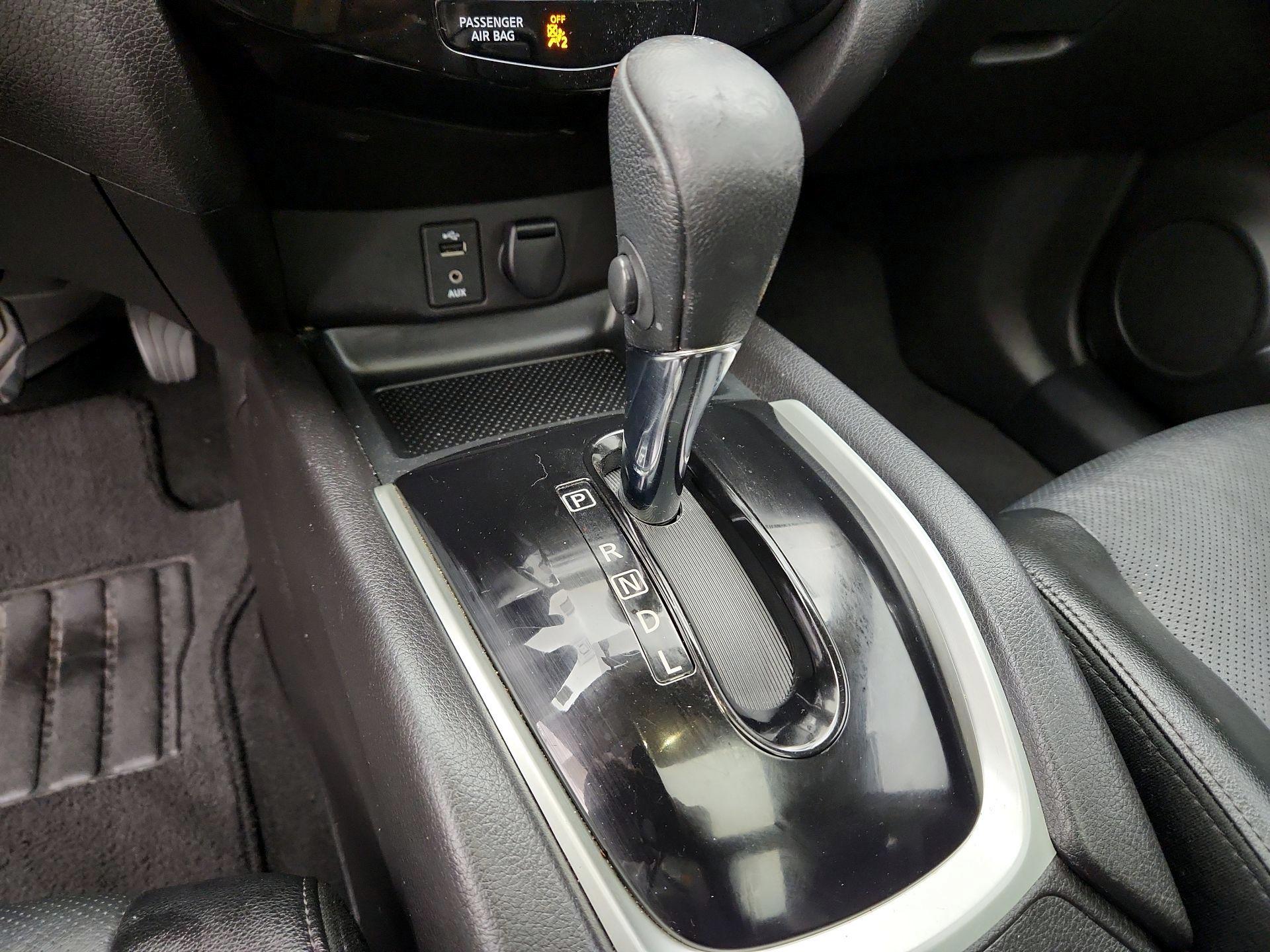 Thumbnail: 2016 Nissan Rogue - 17