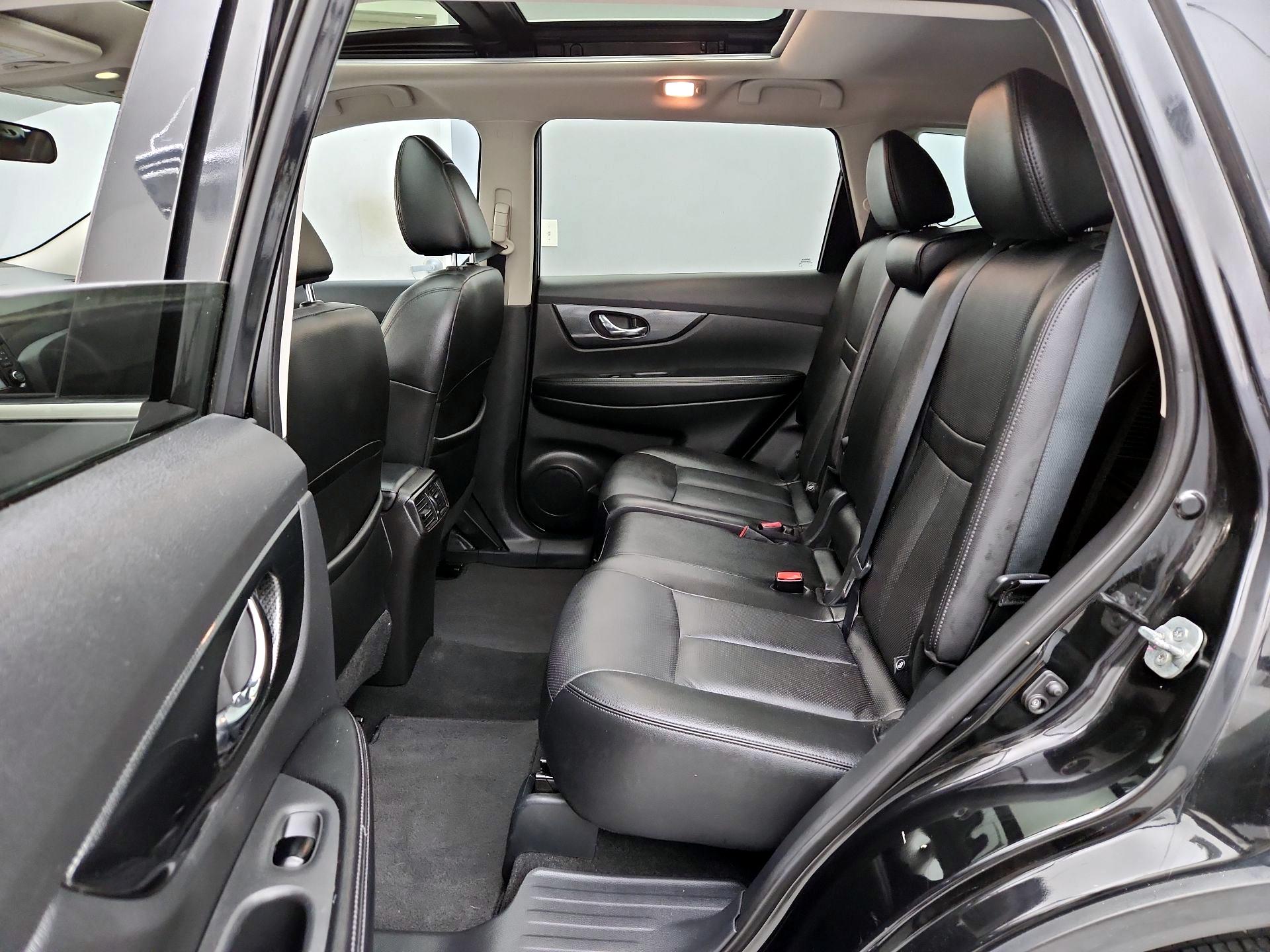 Thumbnail: 2016 Nissan Rogue - 20