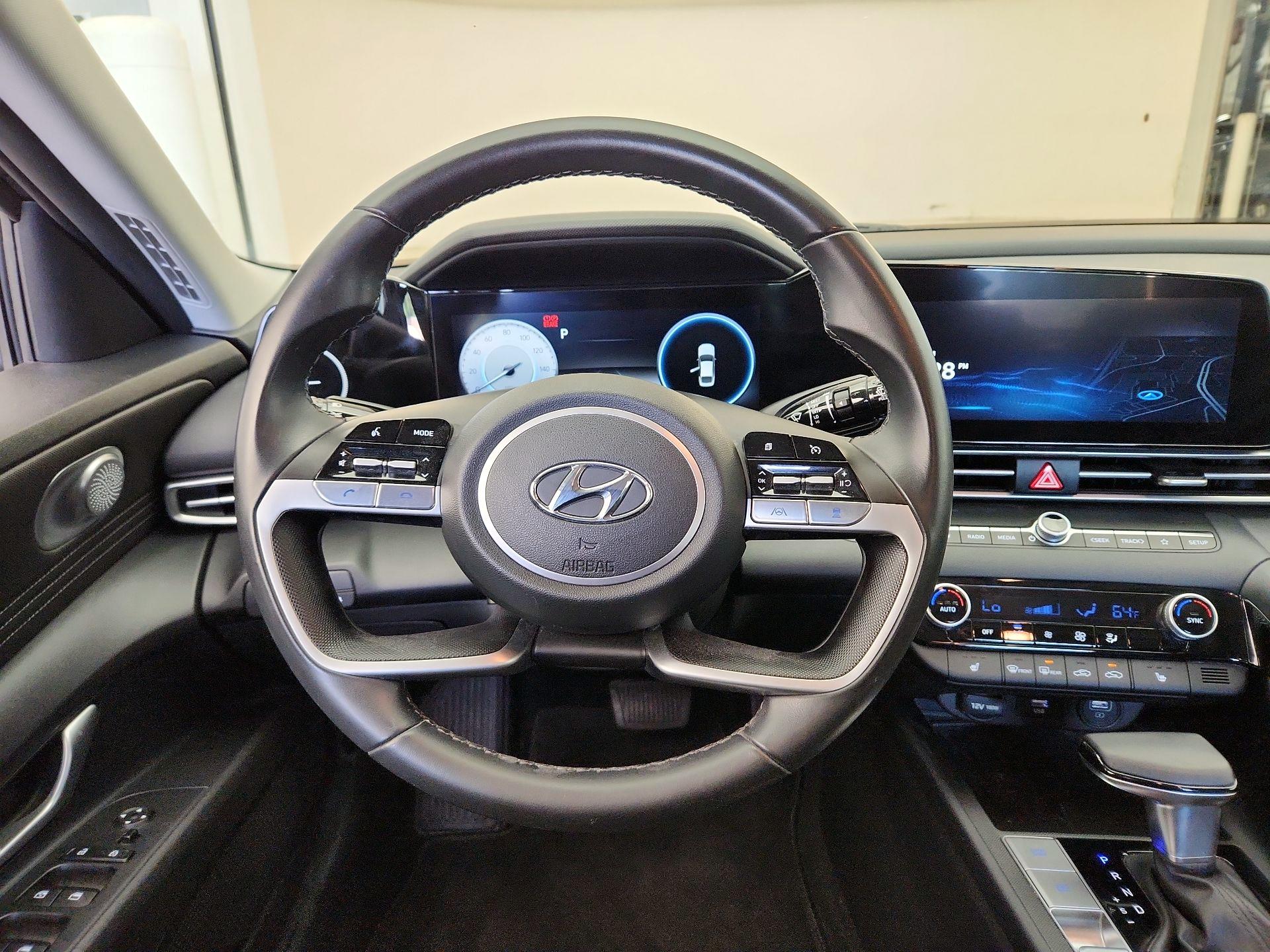 Thumbnail: 2023 Hyundai Elantra - 10