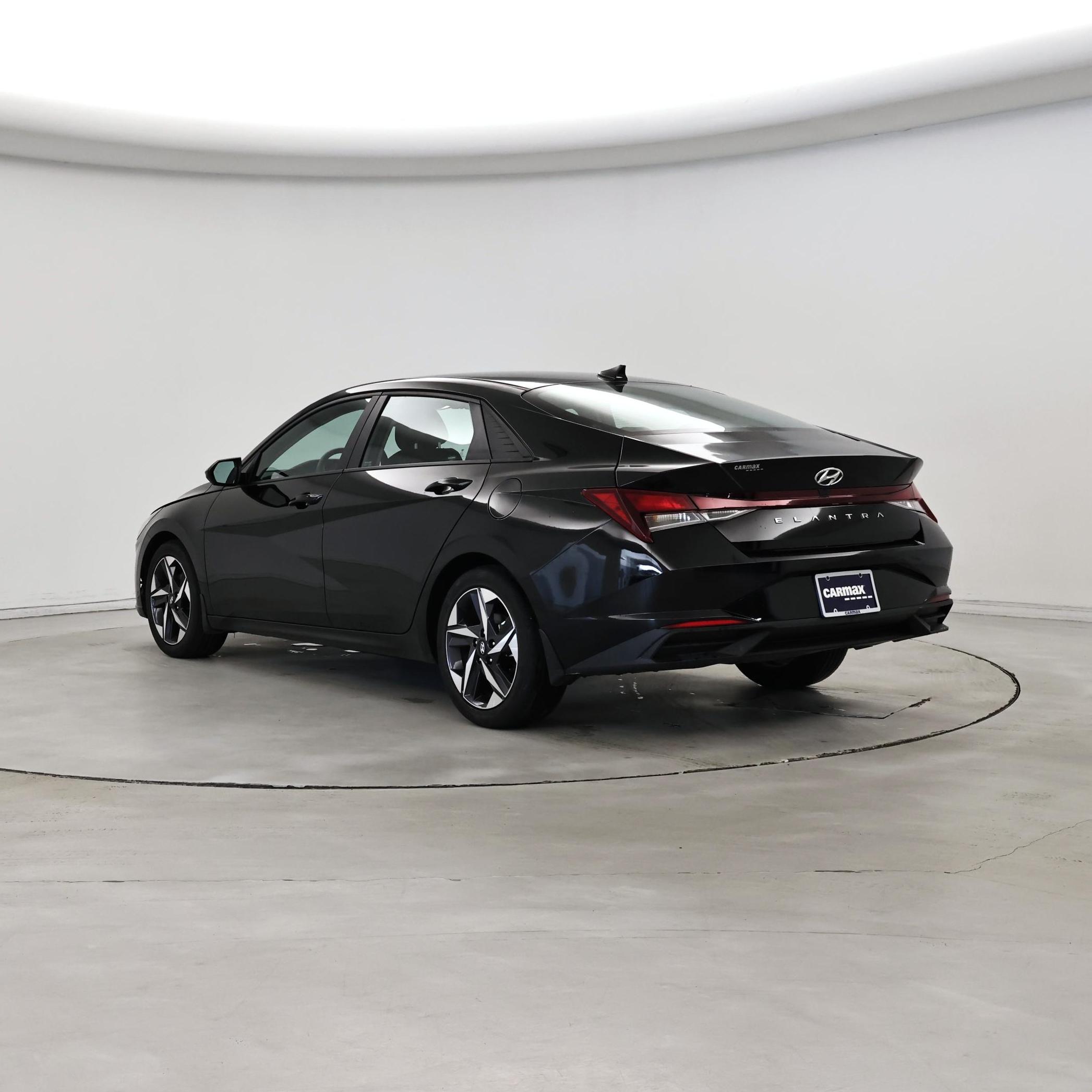 Thumbnail: 2023 Hyundai Elantra - 2