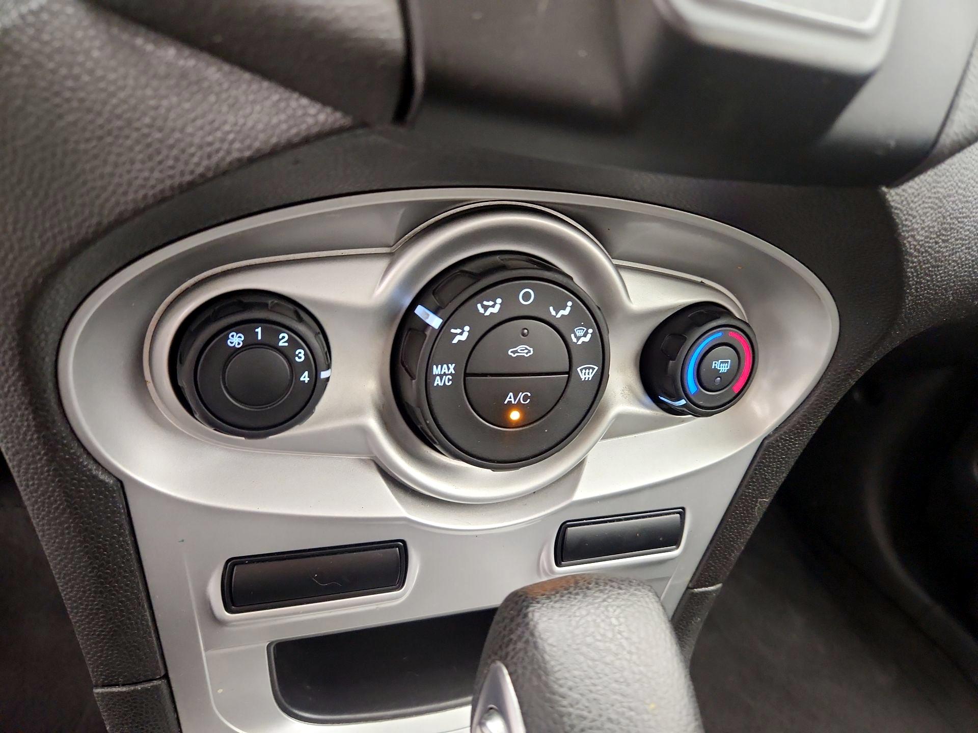 Thumbnail: 2019 Ford Fiesta - 16