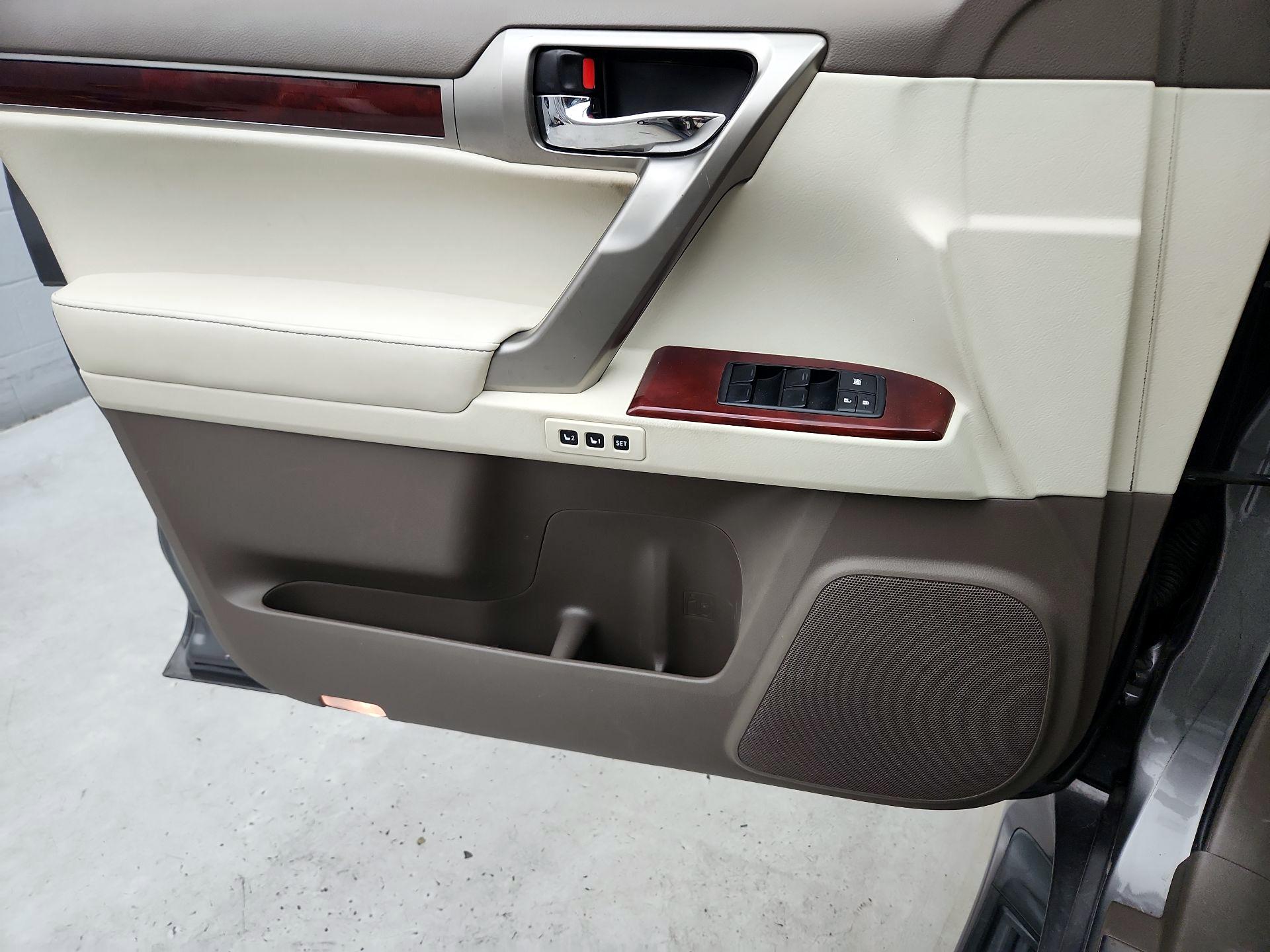 Thumbnail: 2013 Lexus GX - 12