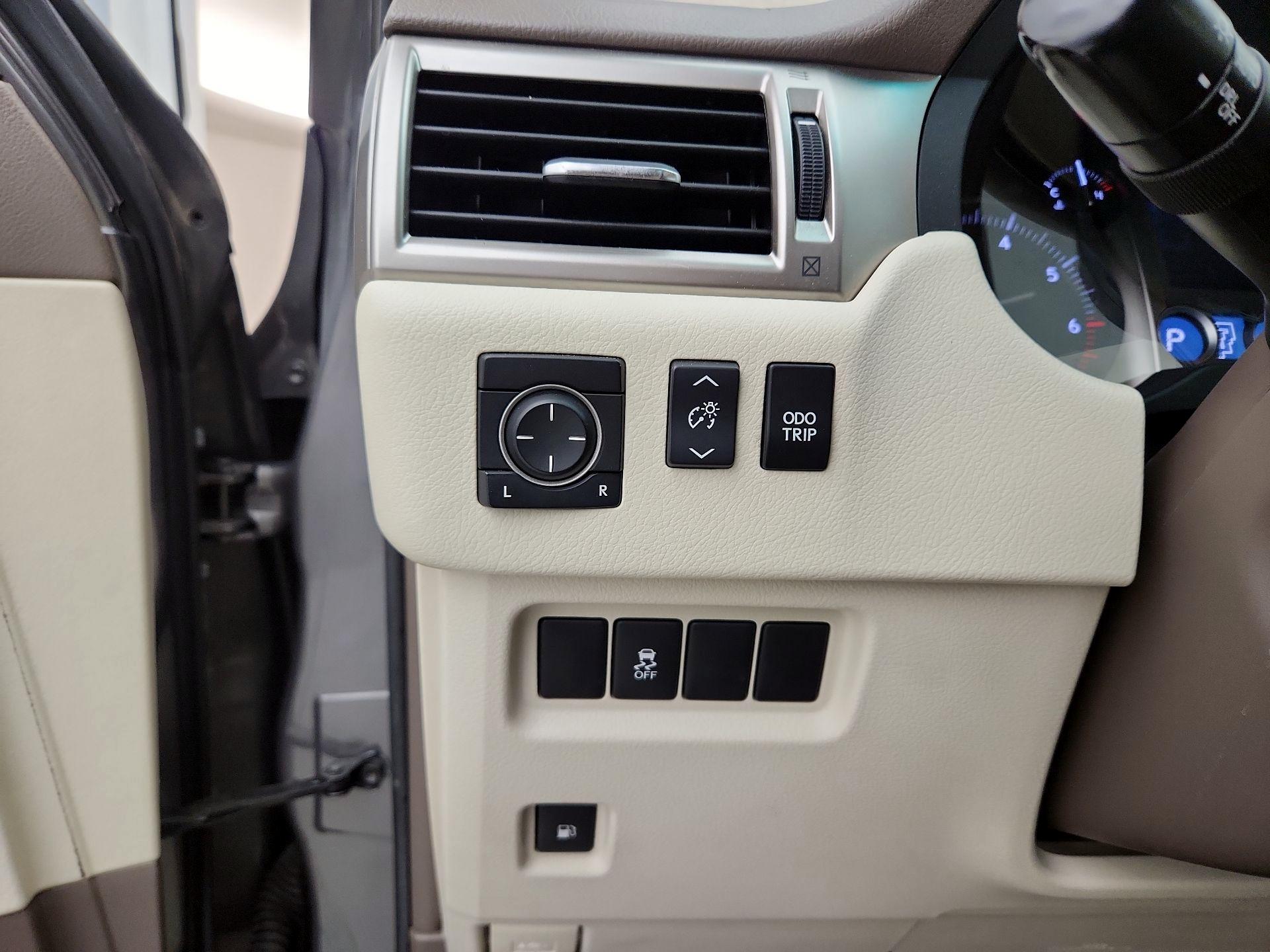 Thumbnail: 2013 Lexus GX - 13