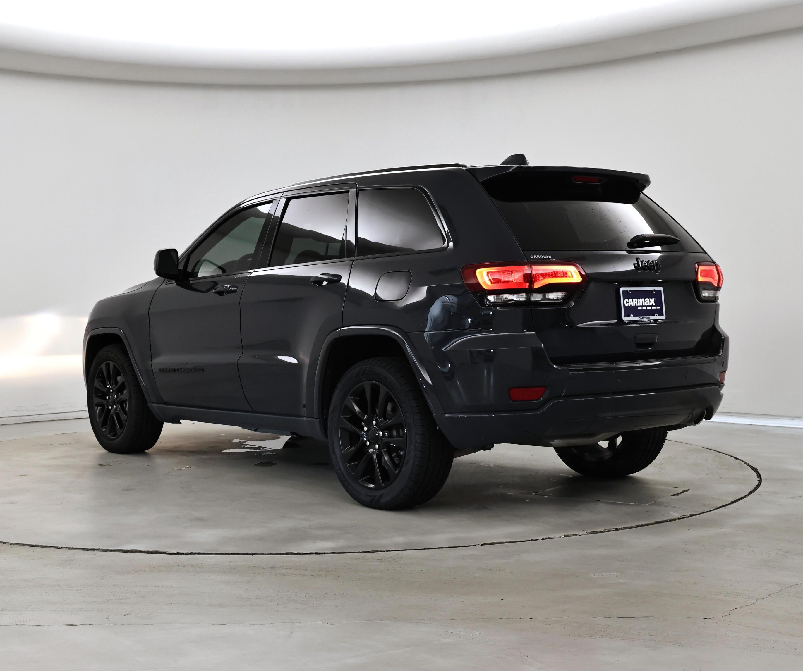Thumbnail: 2018 Jeep Grand Cherokee - 2