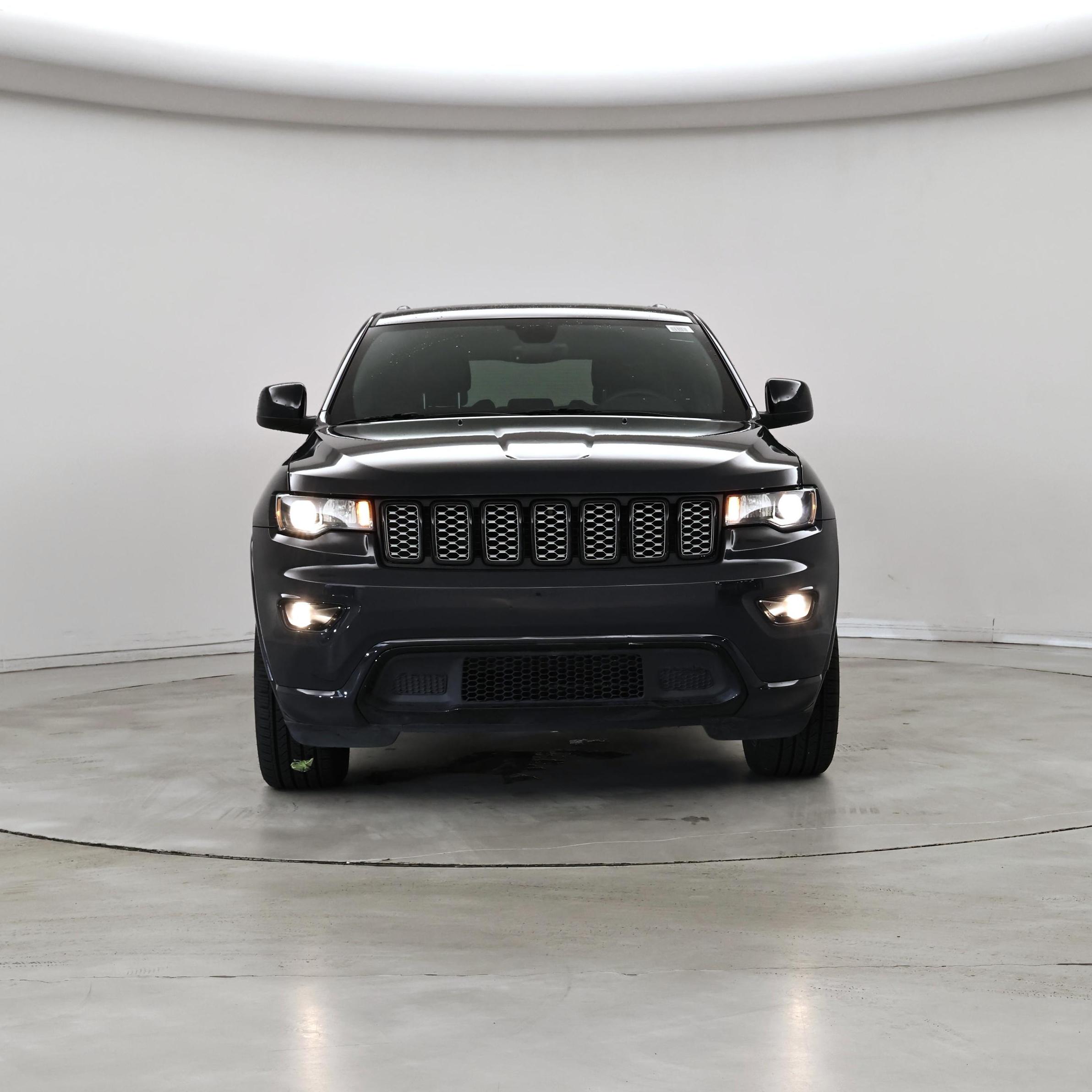 Thumbnail: 2018 Jeep Grand Cherokee - 5