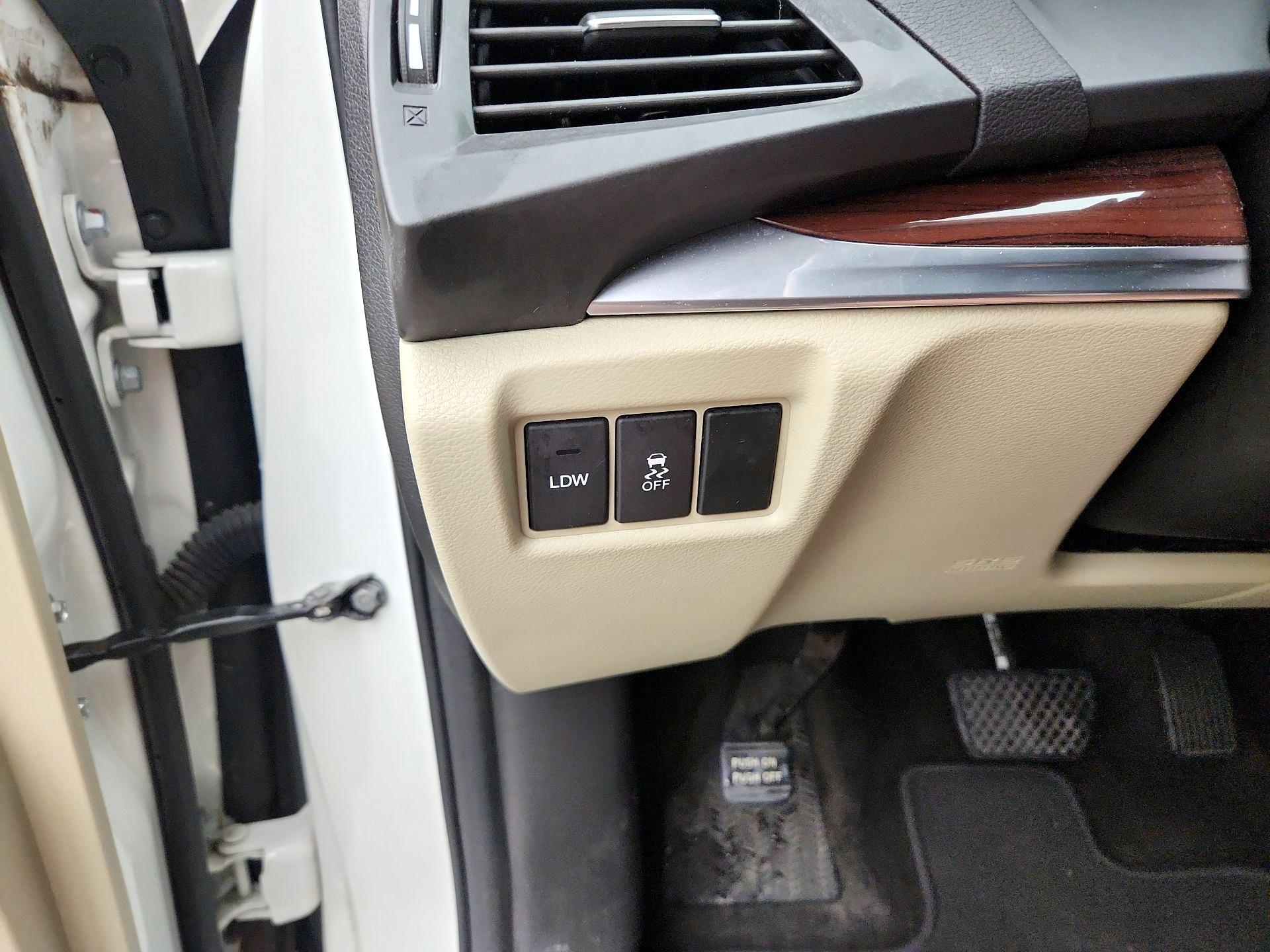 Thumbnail: 2015 Acura MDX - 13
