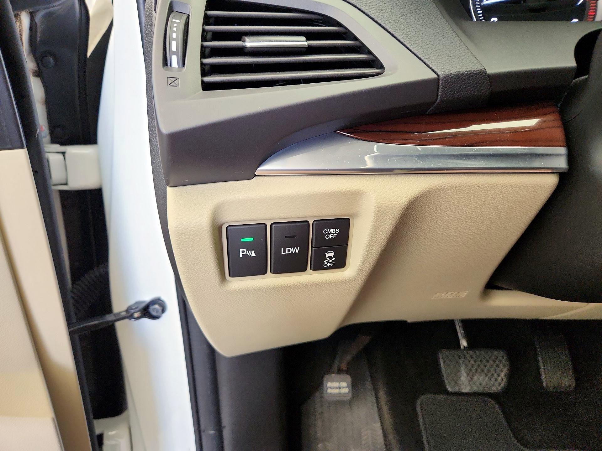 Thumbnail: 2015 Acura MDX - 13