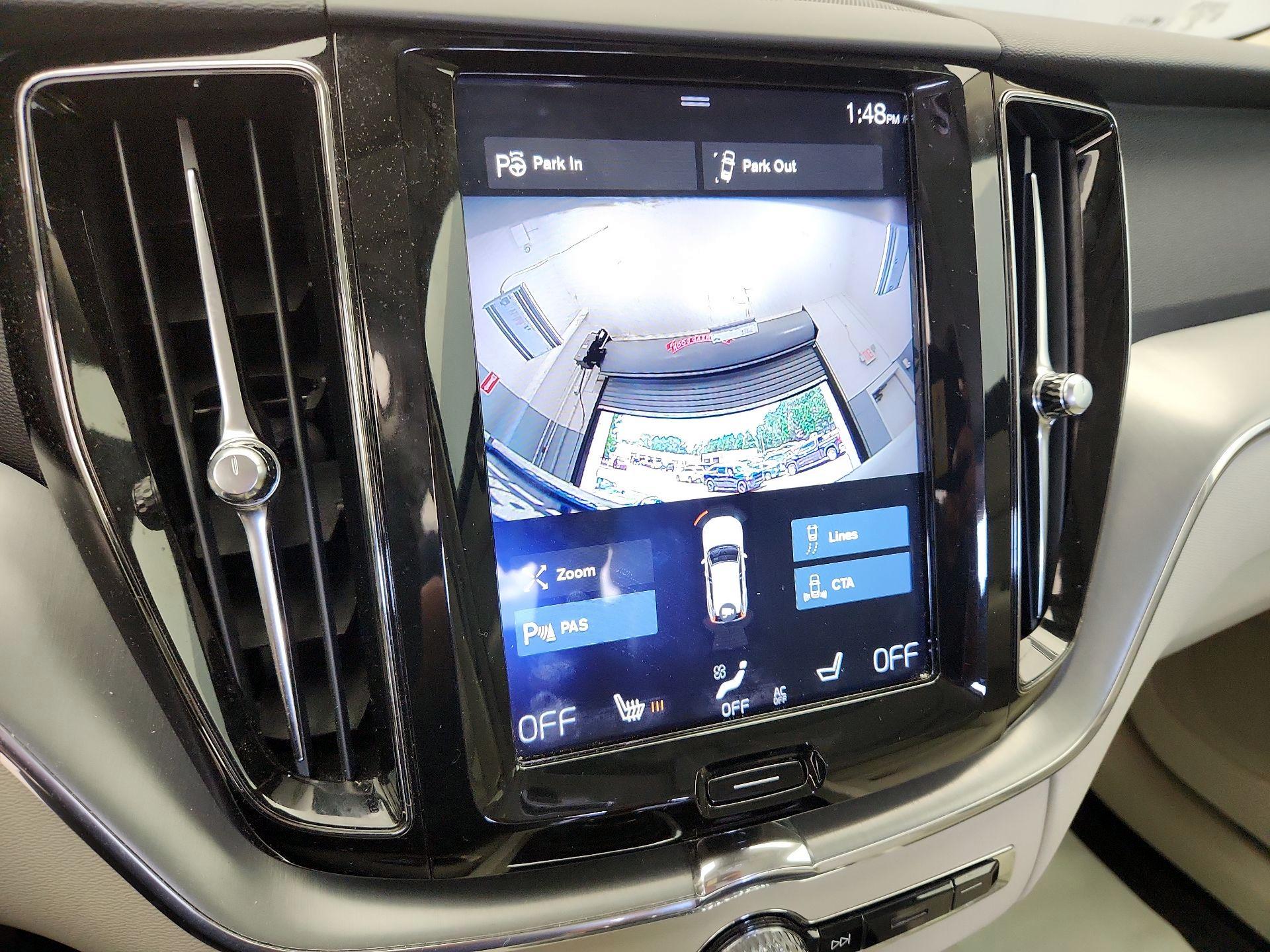 Thumbnail: 2019 Volvo XC60 - 14