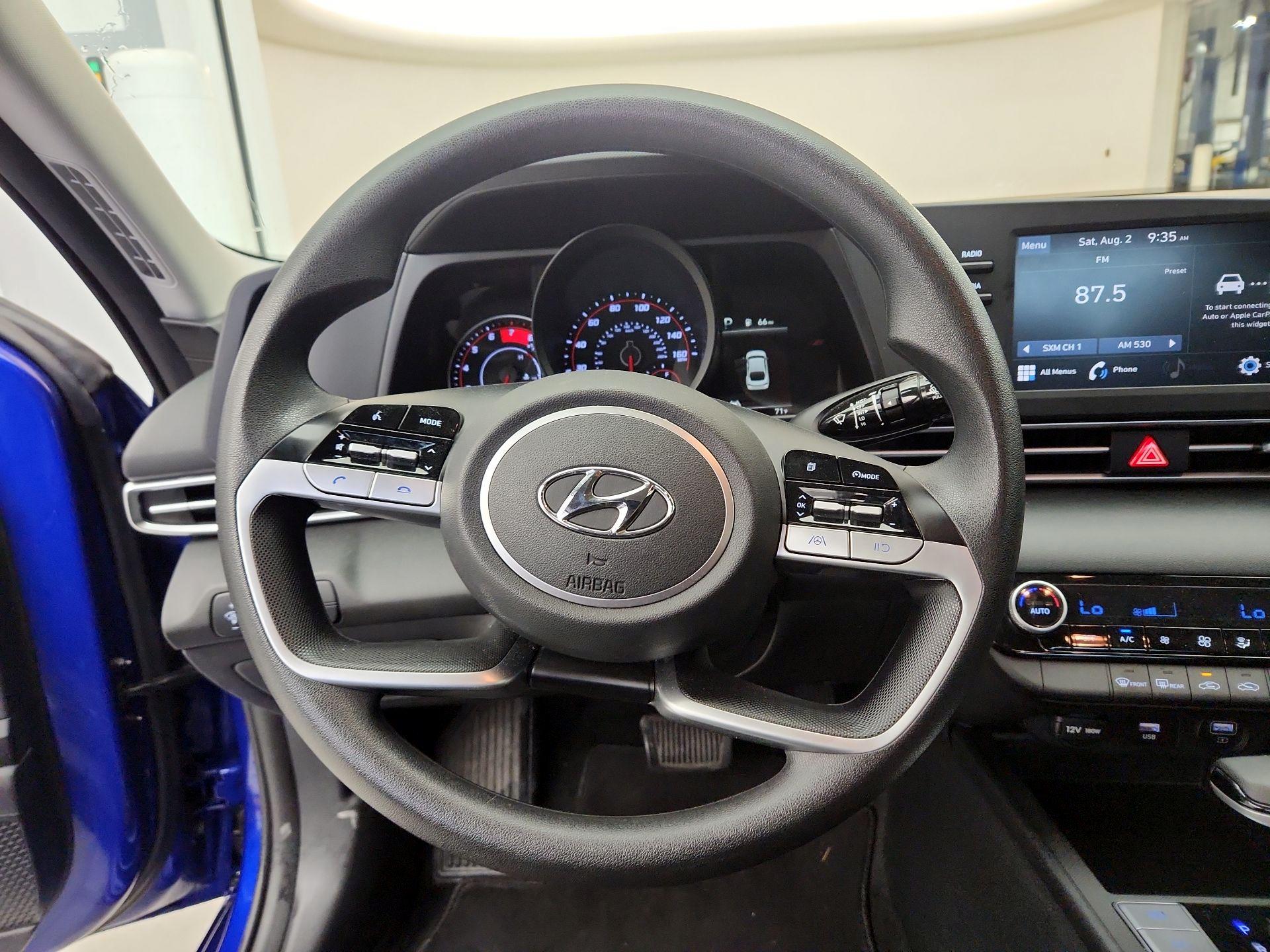 Thumbnail: 2022 Hyundai Elantra - 10