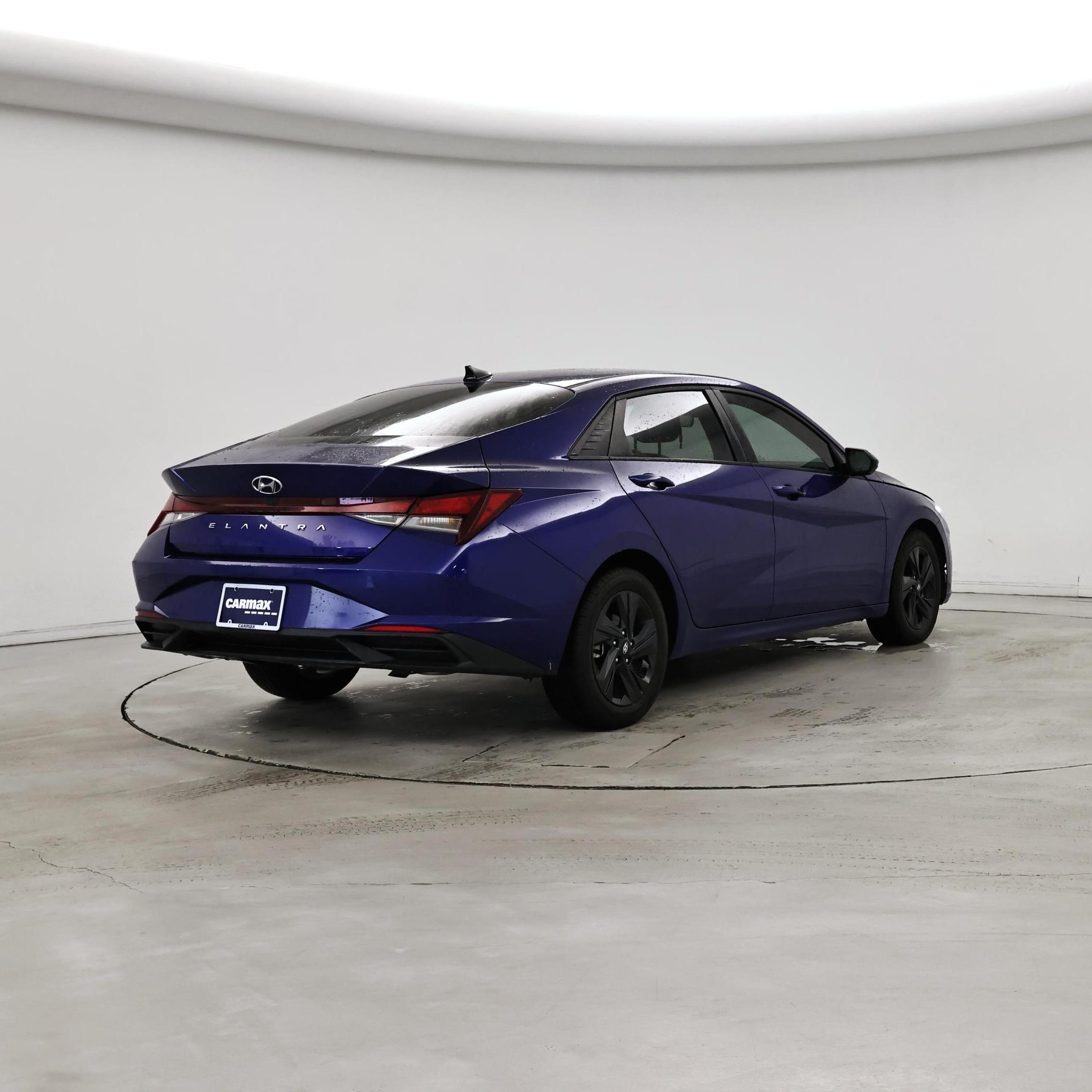 Thumbnail: 2022 Hyundai Elantra - 8
