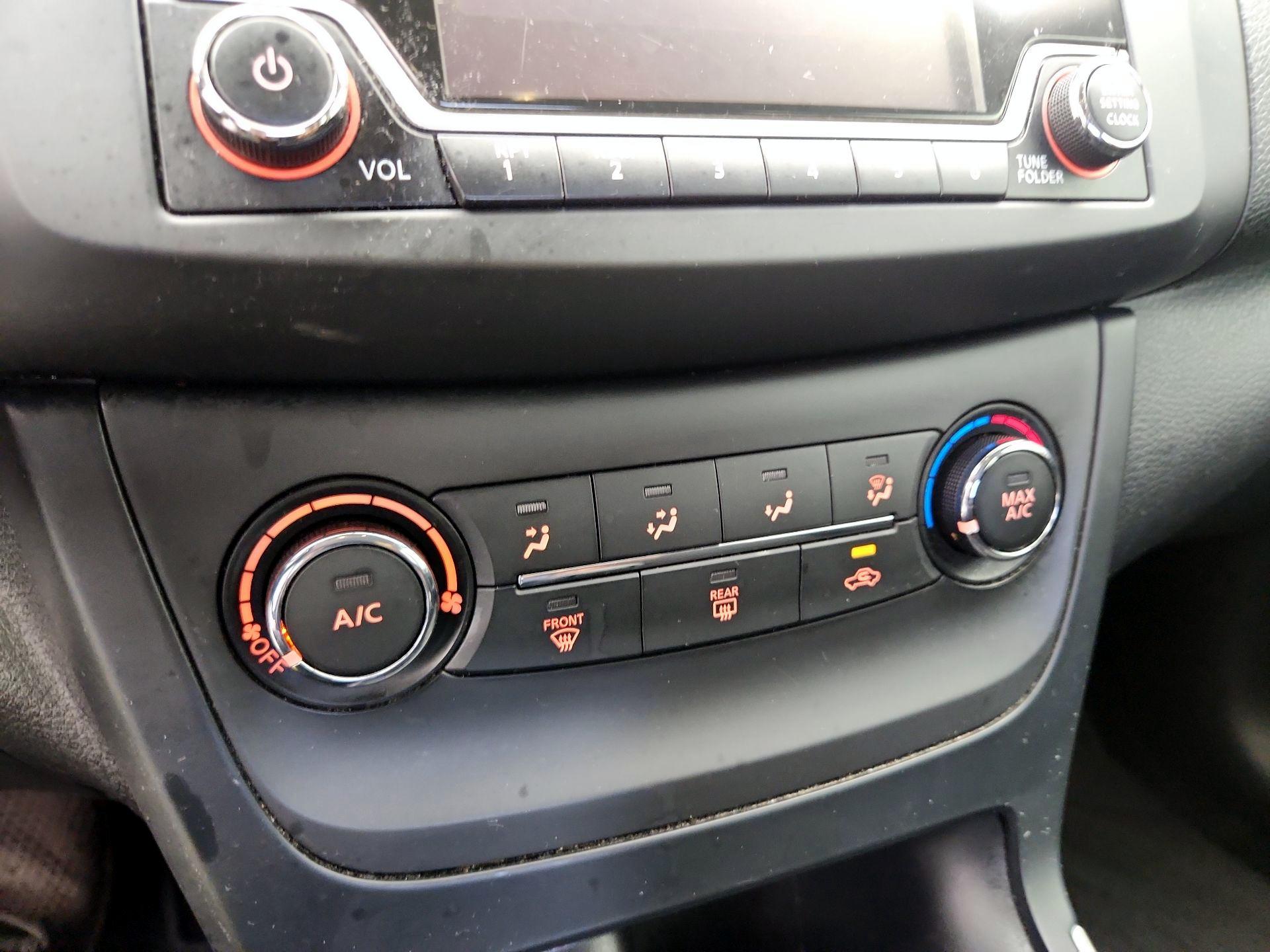 Thumbnail: 2018 Nissan Sentra - 16