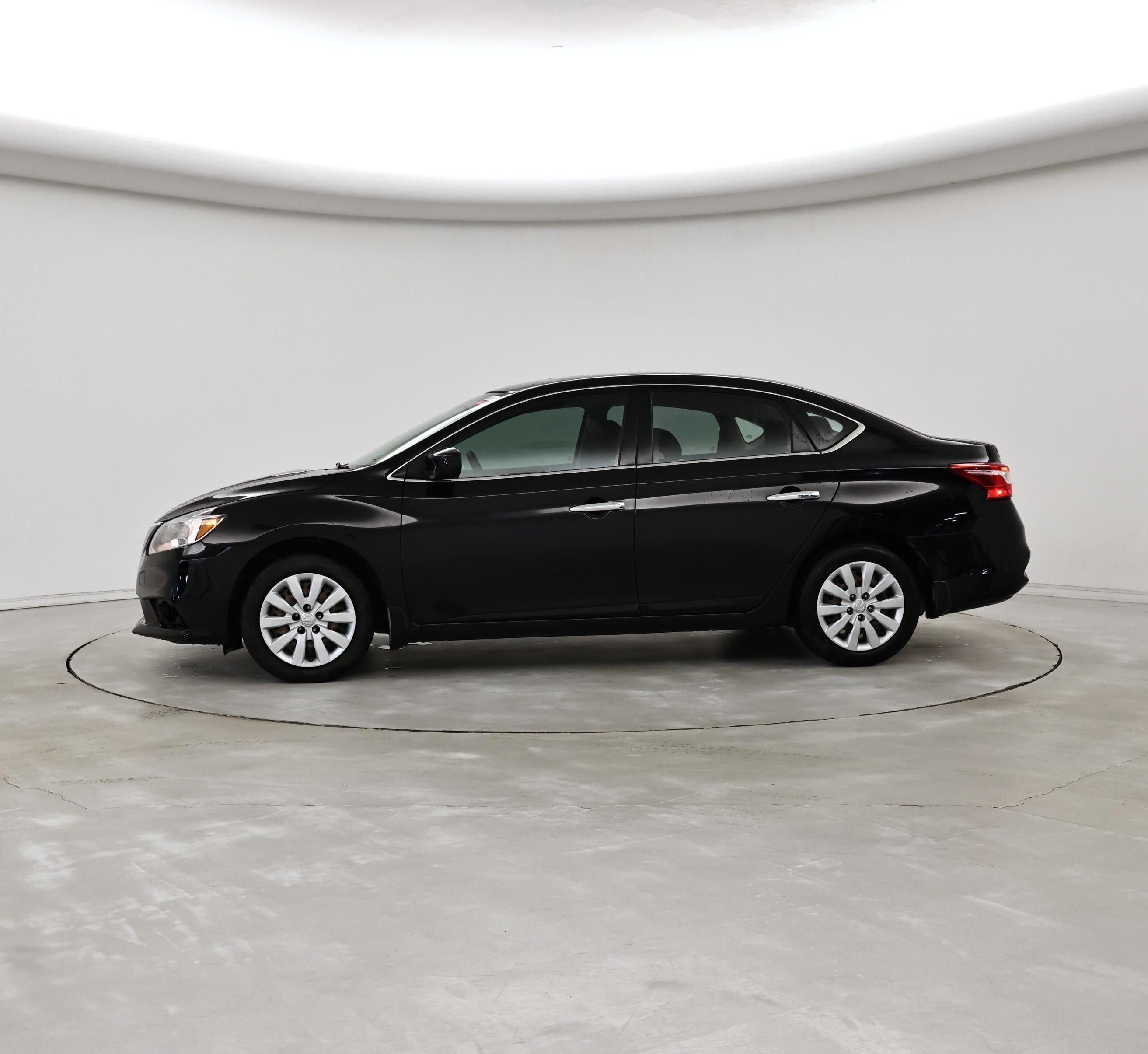 Thumbnail: 2018 Nissan Sentra - 3