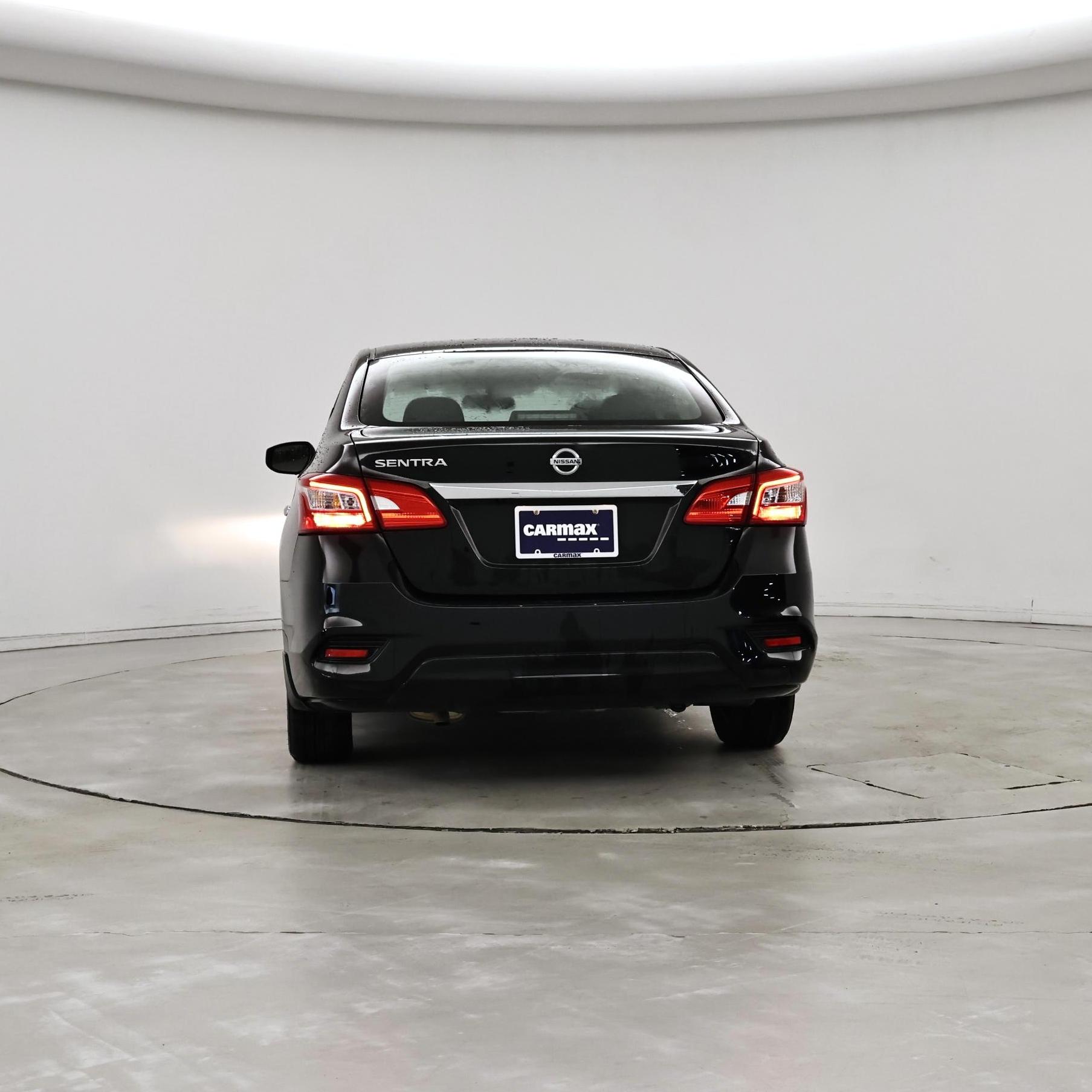 Thumbnail: 2018 Nissan Sentra - 6