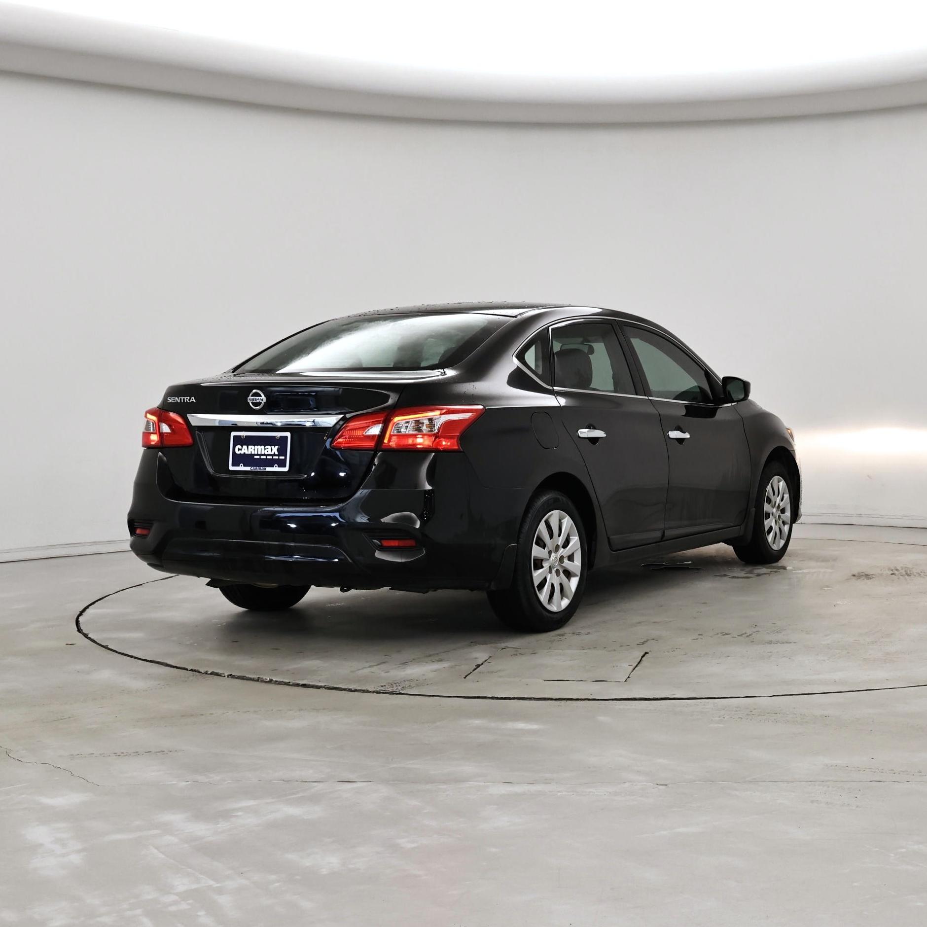 Thumbnail: 2018 Nissan Sentra - 8