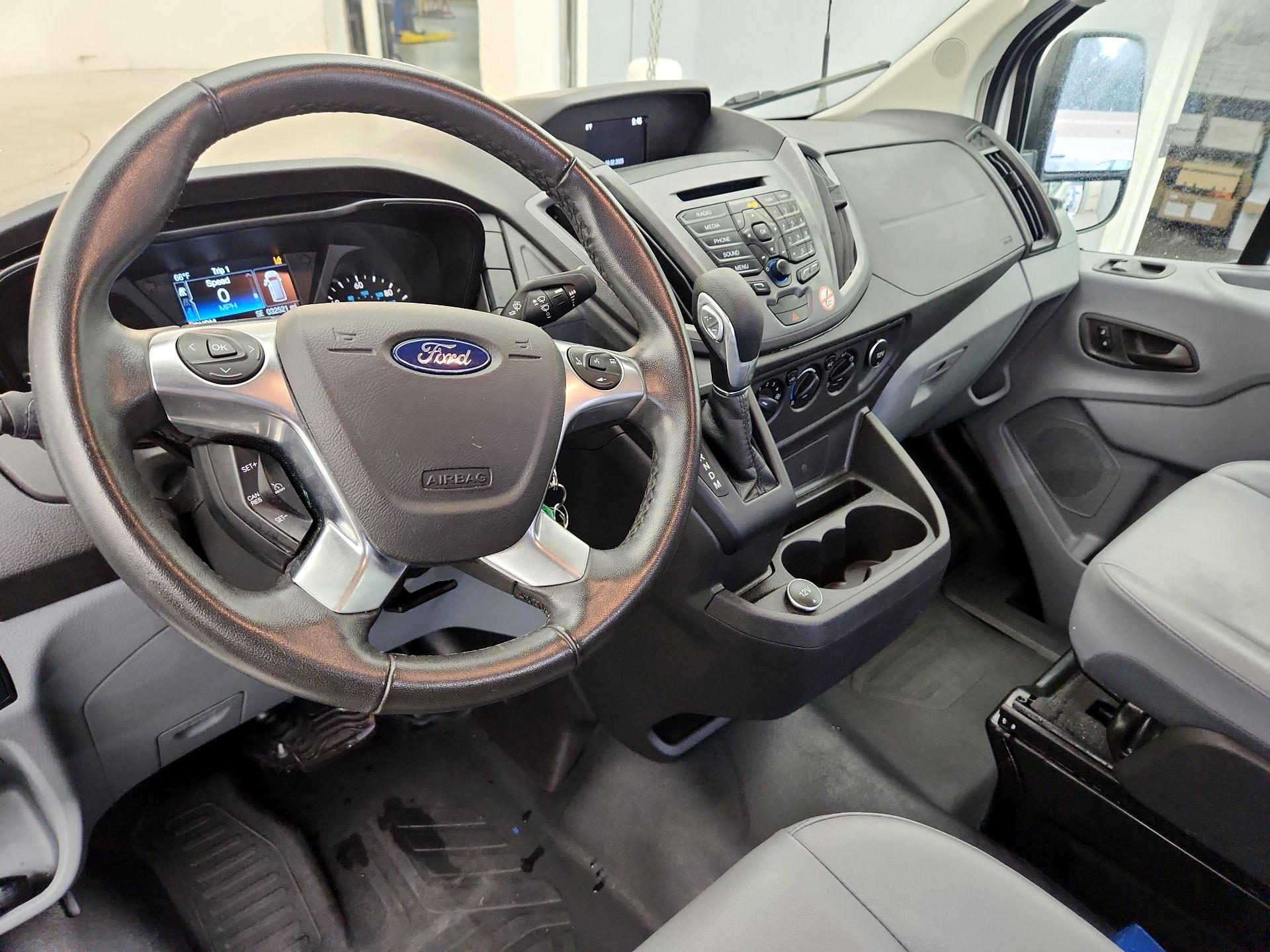 Thumbnail: 2019 Ford Transit Series - 9