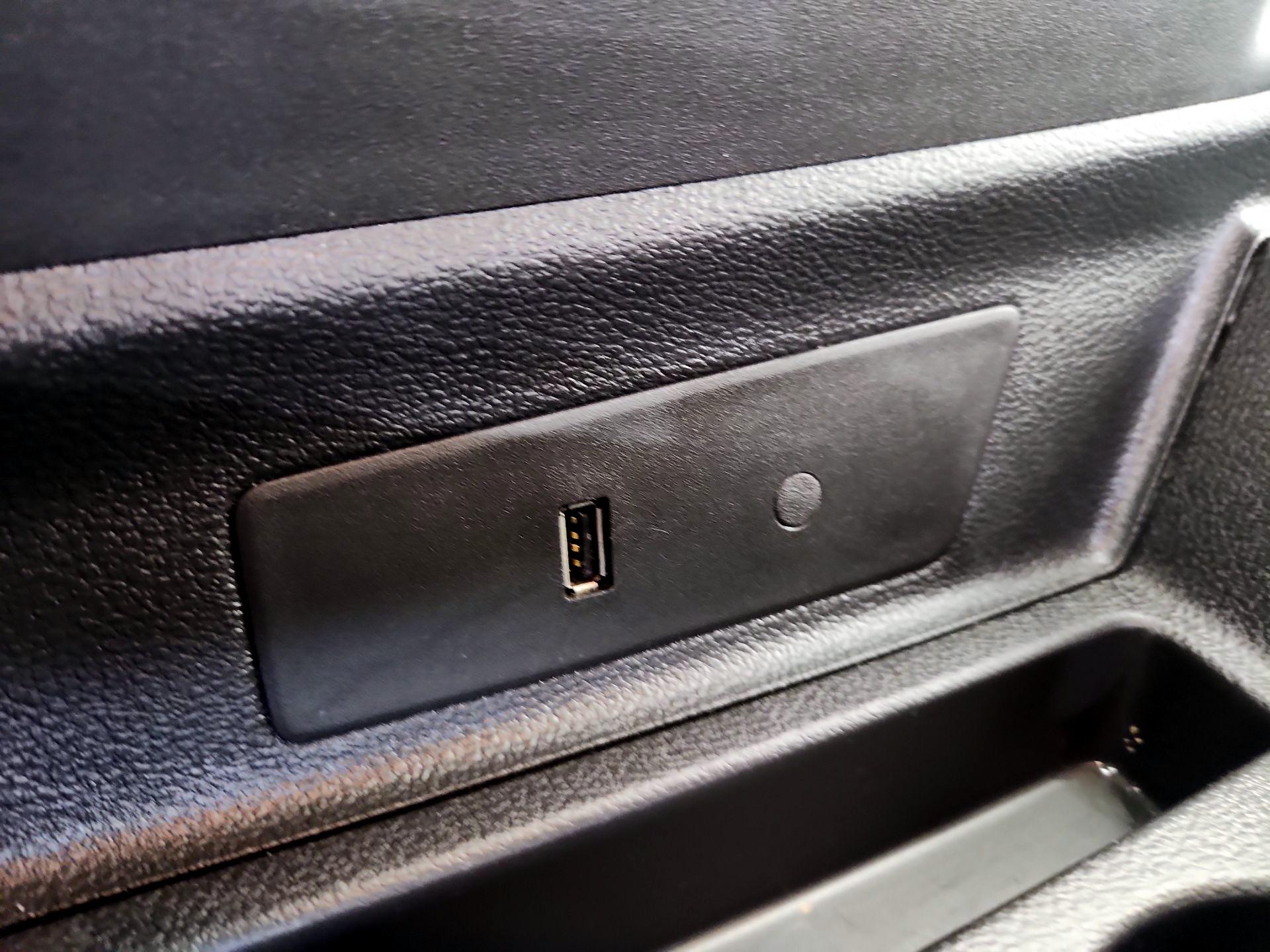 Thumbnail: 2019 Ford Transit Series - 18