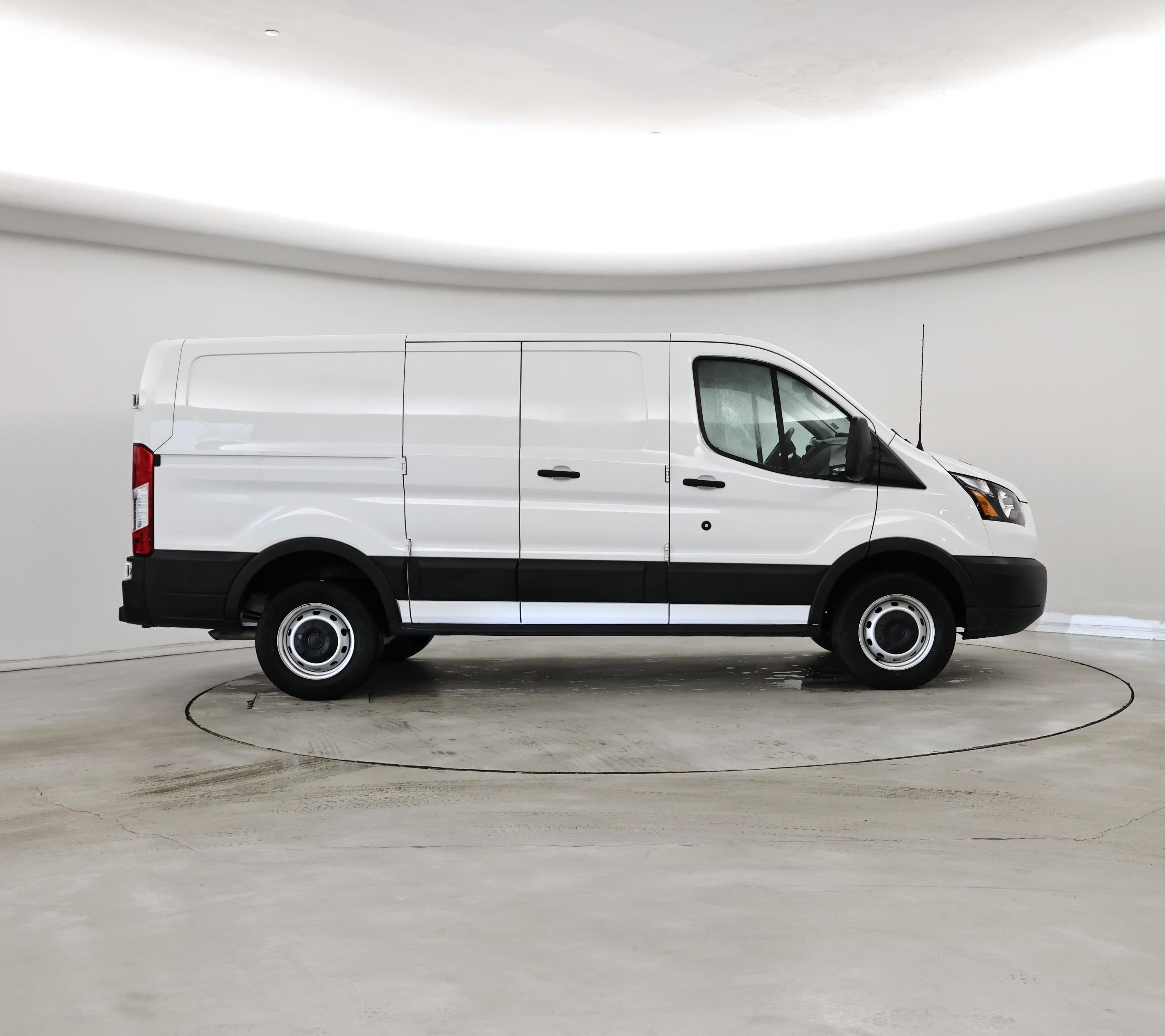 Thumbnail: 2019 Ford Transit Series - 7