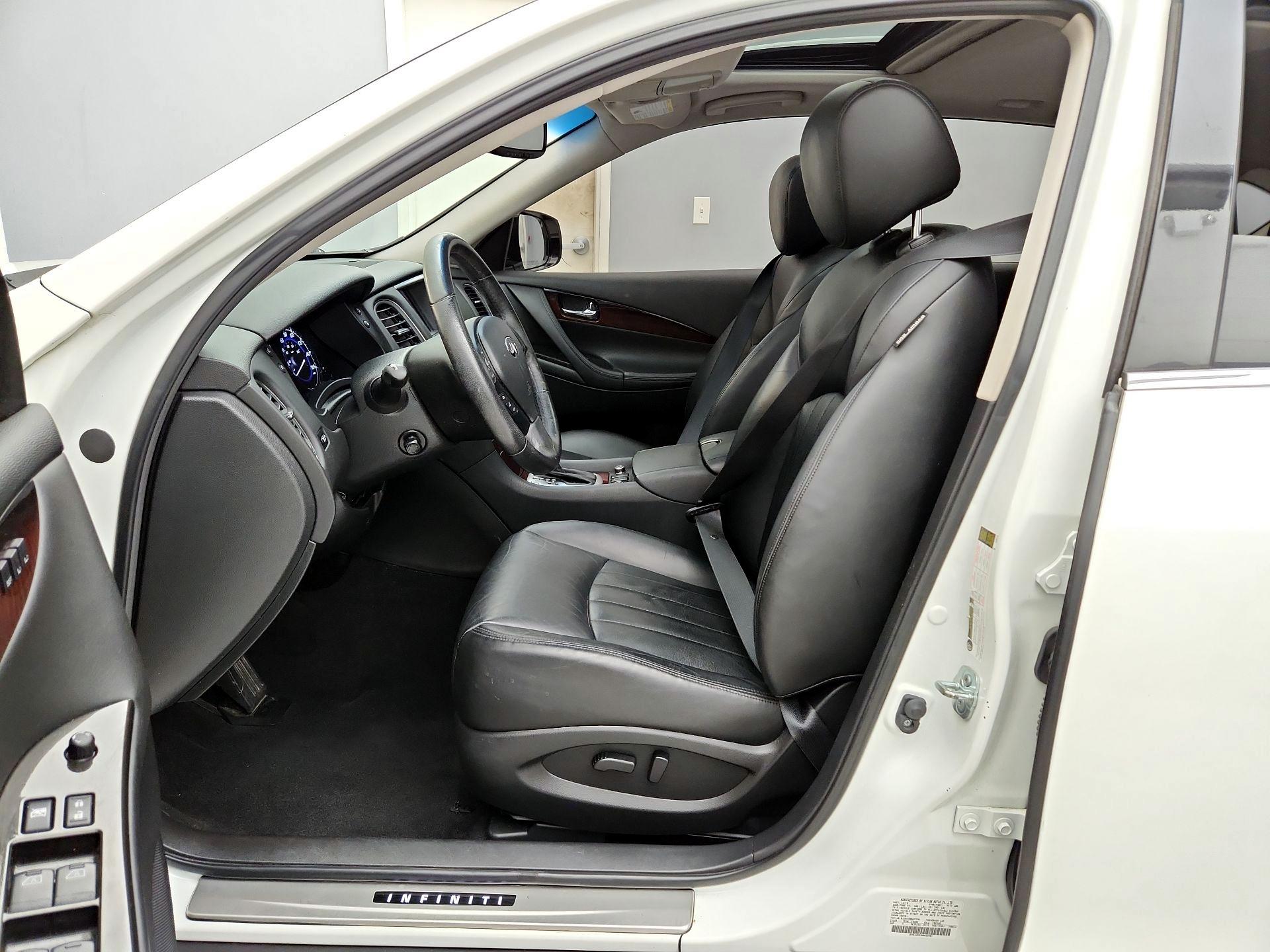 Thumbnail: 2017 INFINITI QX50 - 11