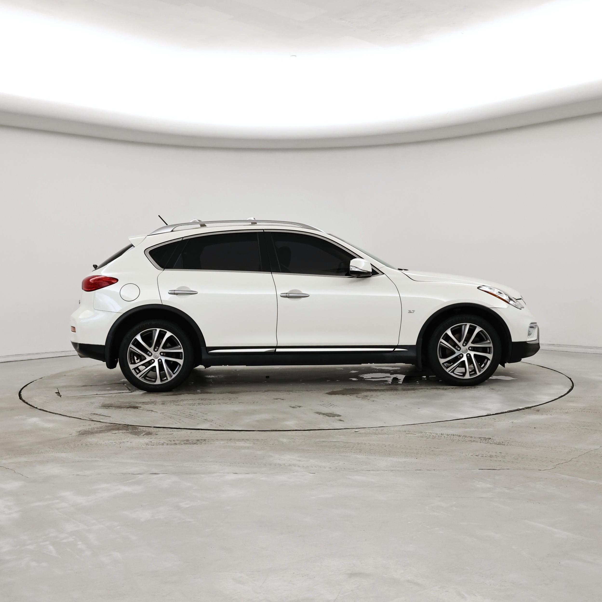 Thumbnail: 2017 INFINITI QX50 - 7