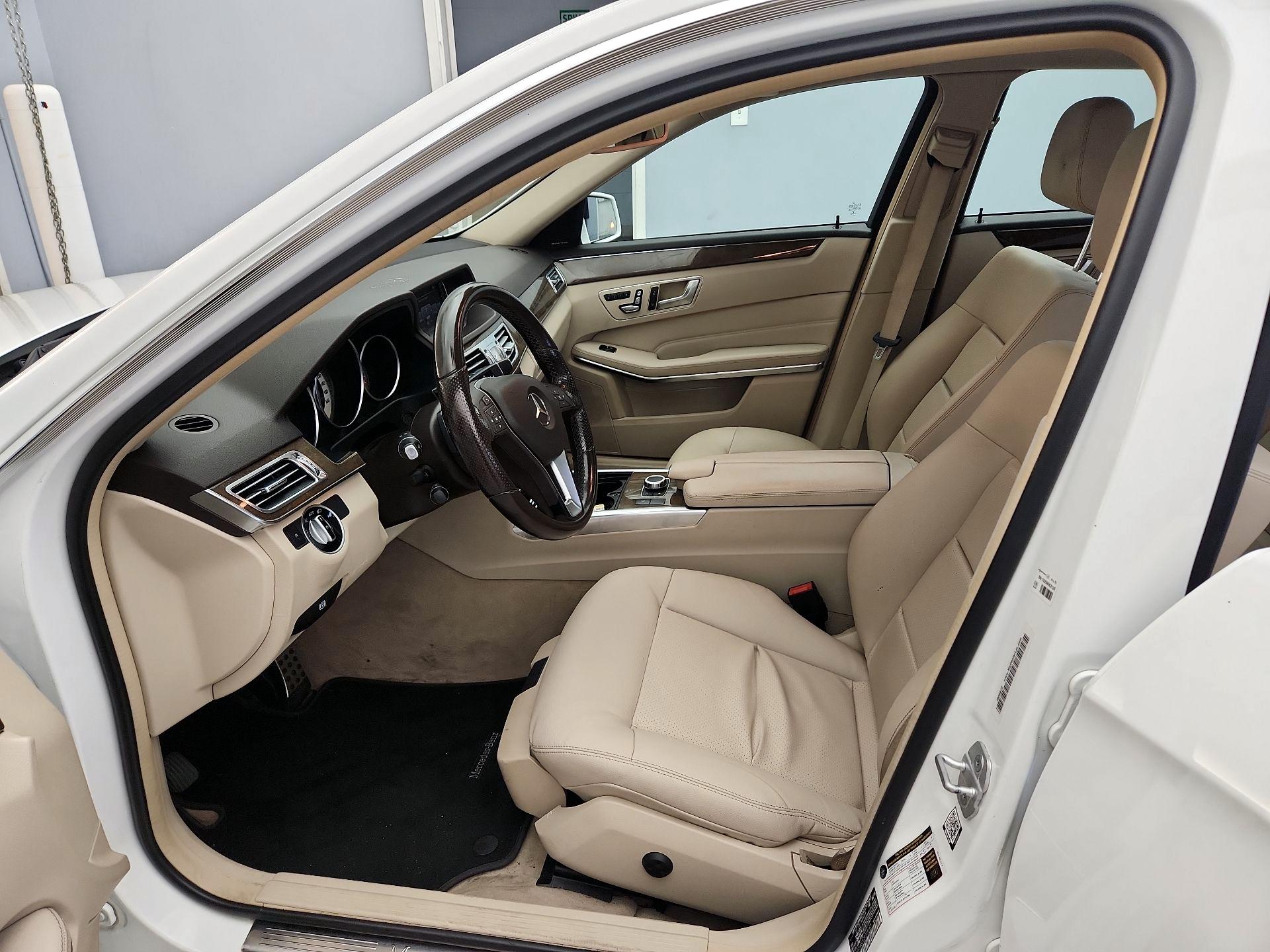 Thumbnail: 2016 Mercedes-Benz E-Class - 12