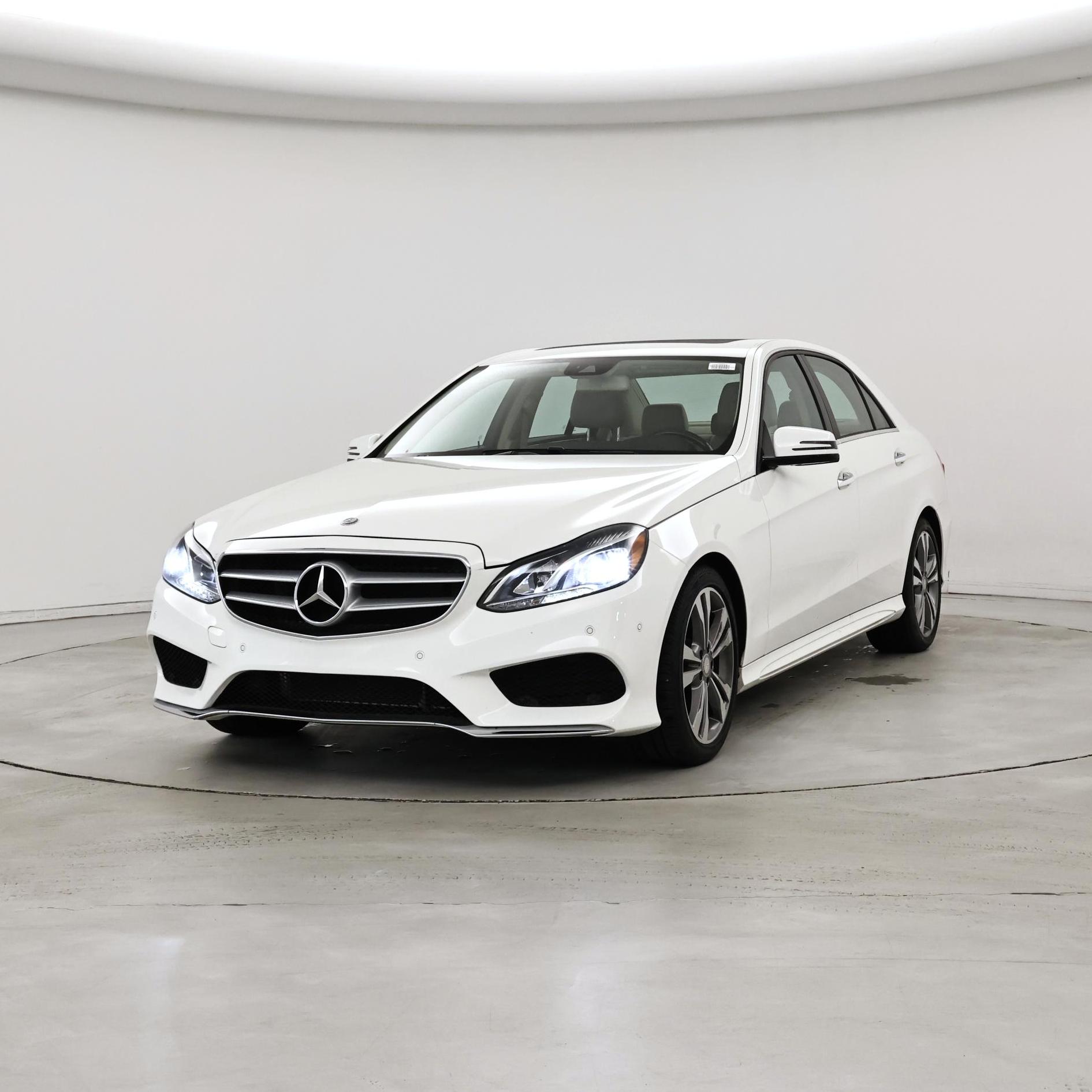 Thumbnail: 2016 Mercedes-Benz E-Class - 4