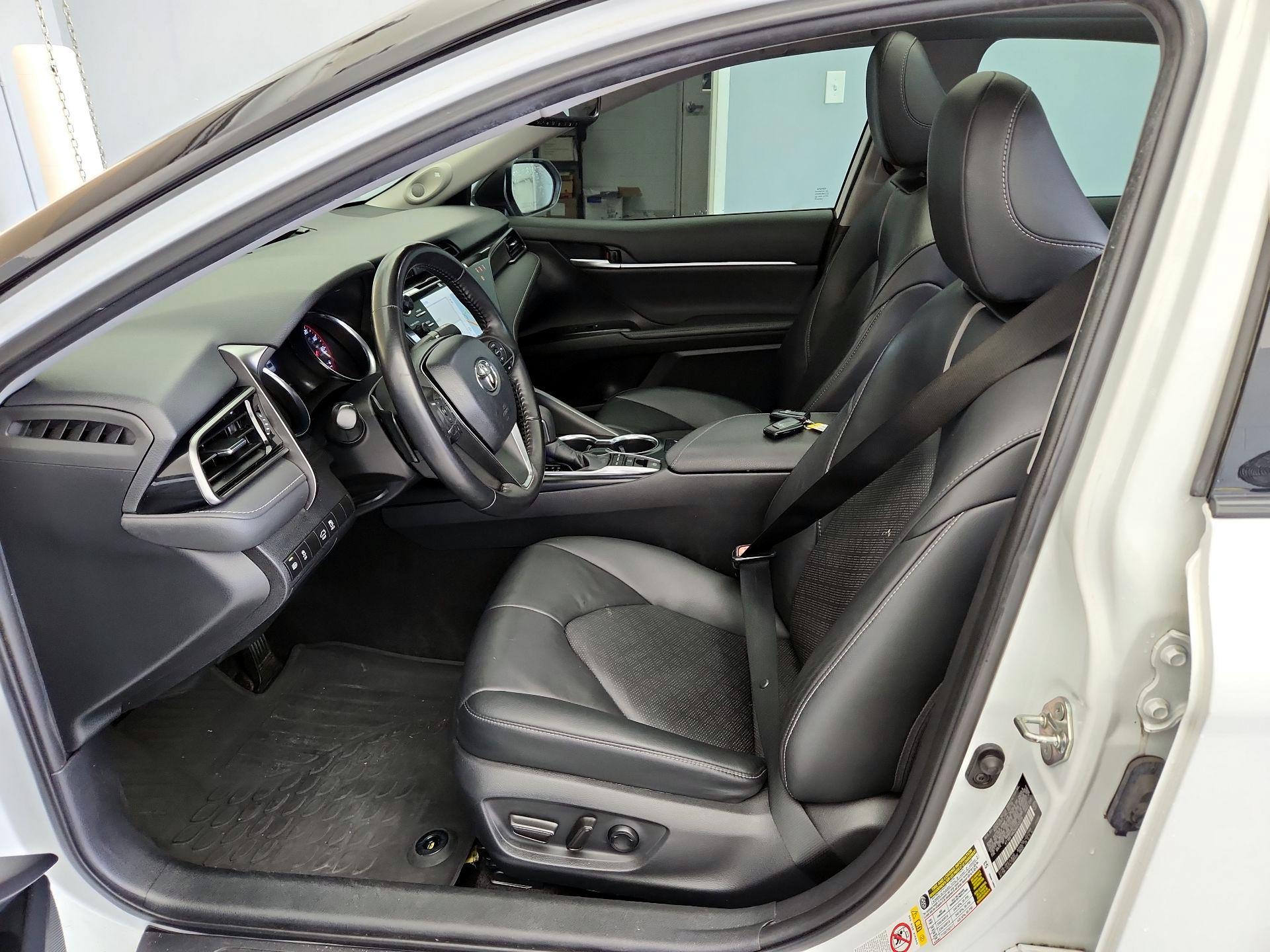 Thumbnail: 2019 Toyota Camry - 11