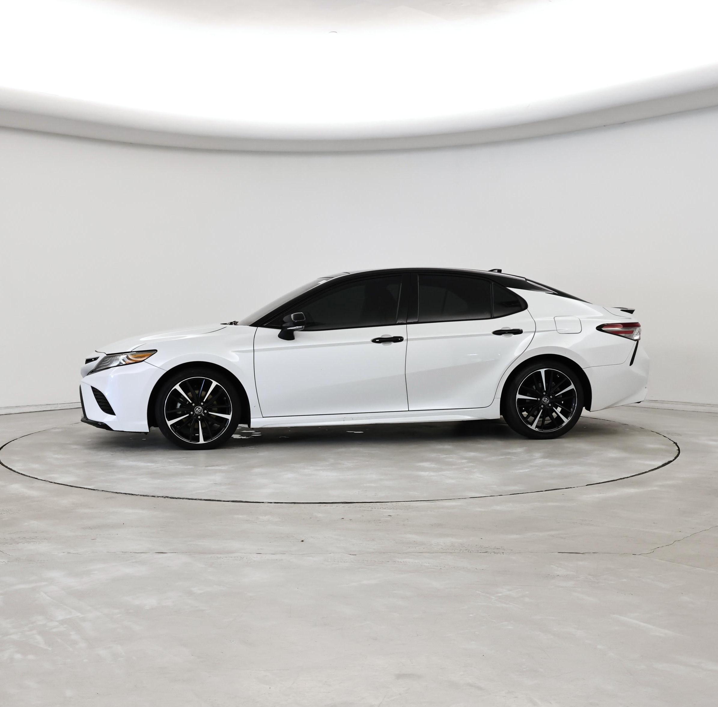 Thumbnail: 2019 Toyota Camry - 3