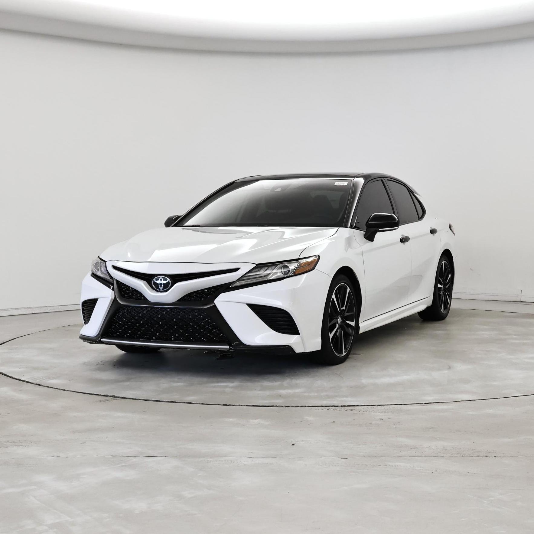Thumbnail: 2019 Toyota Camry - 4