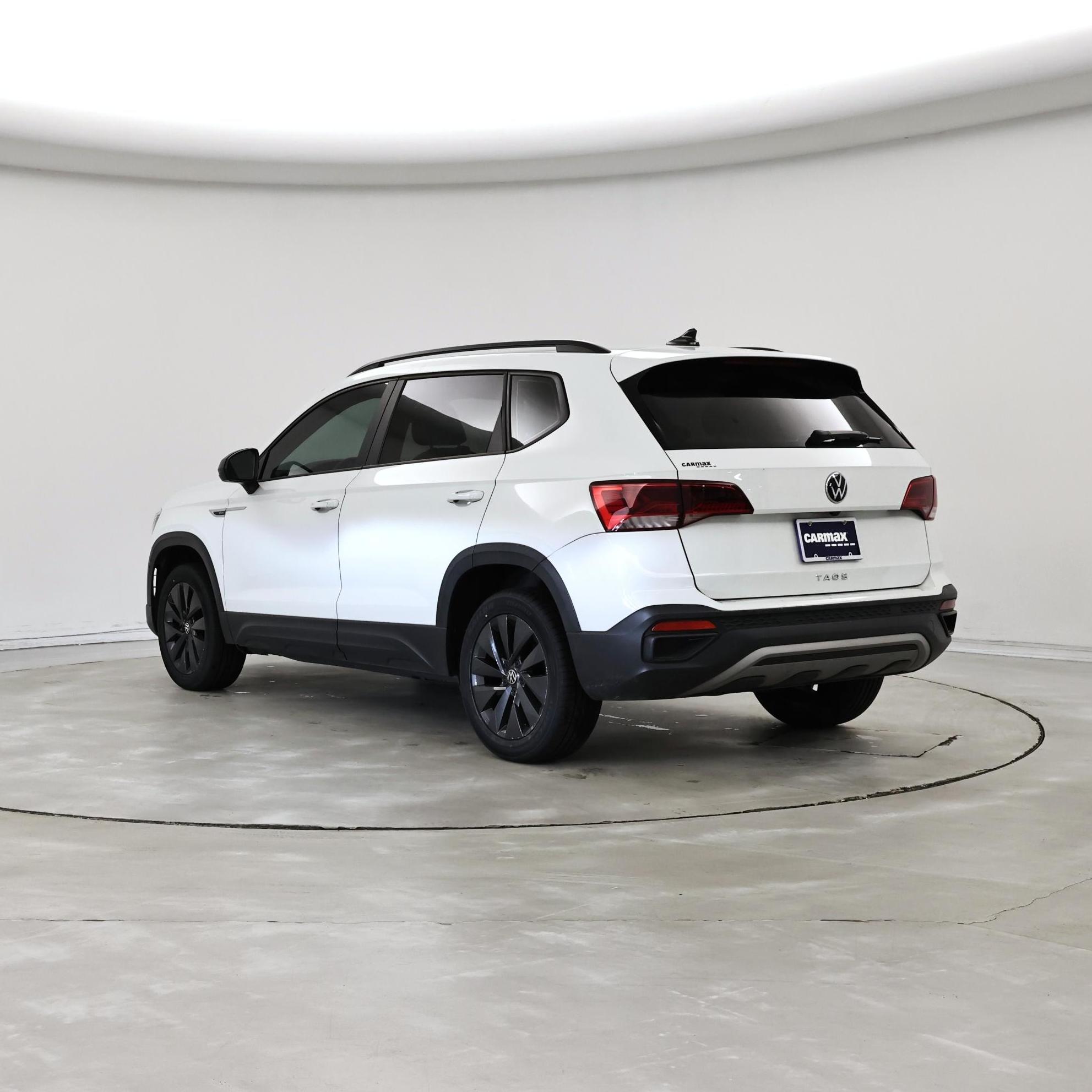 Thumbnail: 2022 Volkswagen Taos - 2