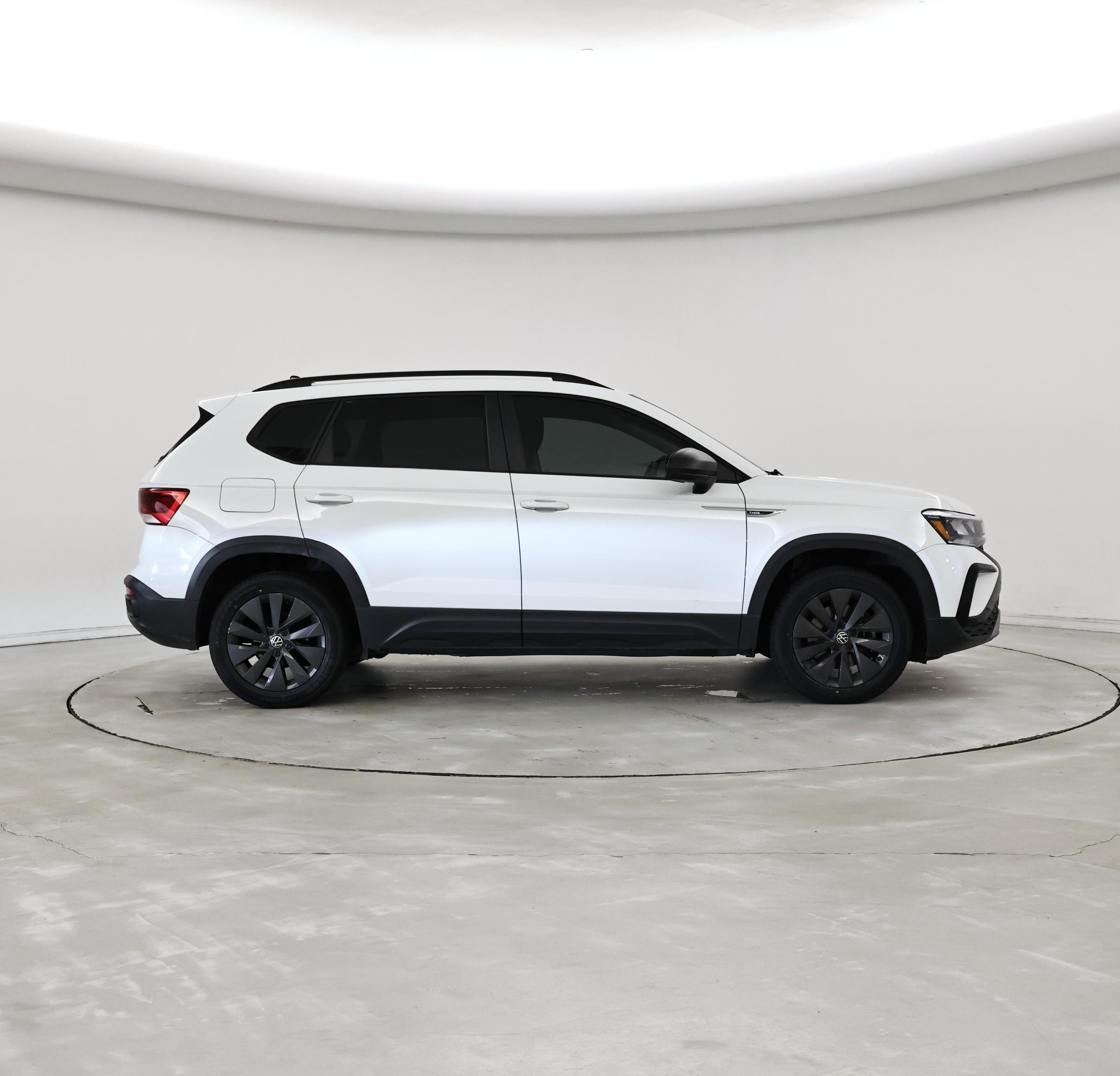 Thumbnail: 2022 Volkswagen Taos - 7