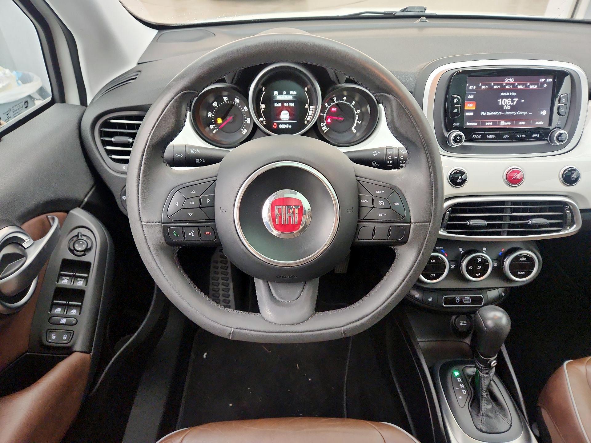 Thumbnail: 2016 Fiat 500X - 10