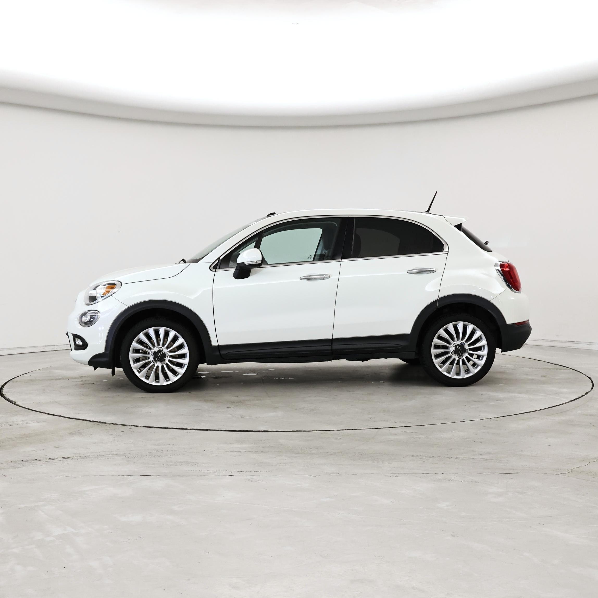 Thumbnail: 2016 Fiat 500X - 3