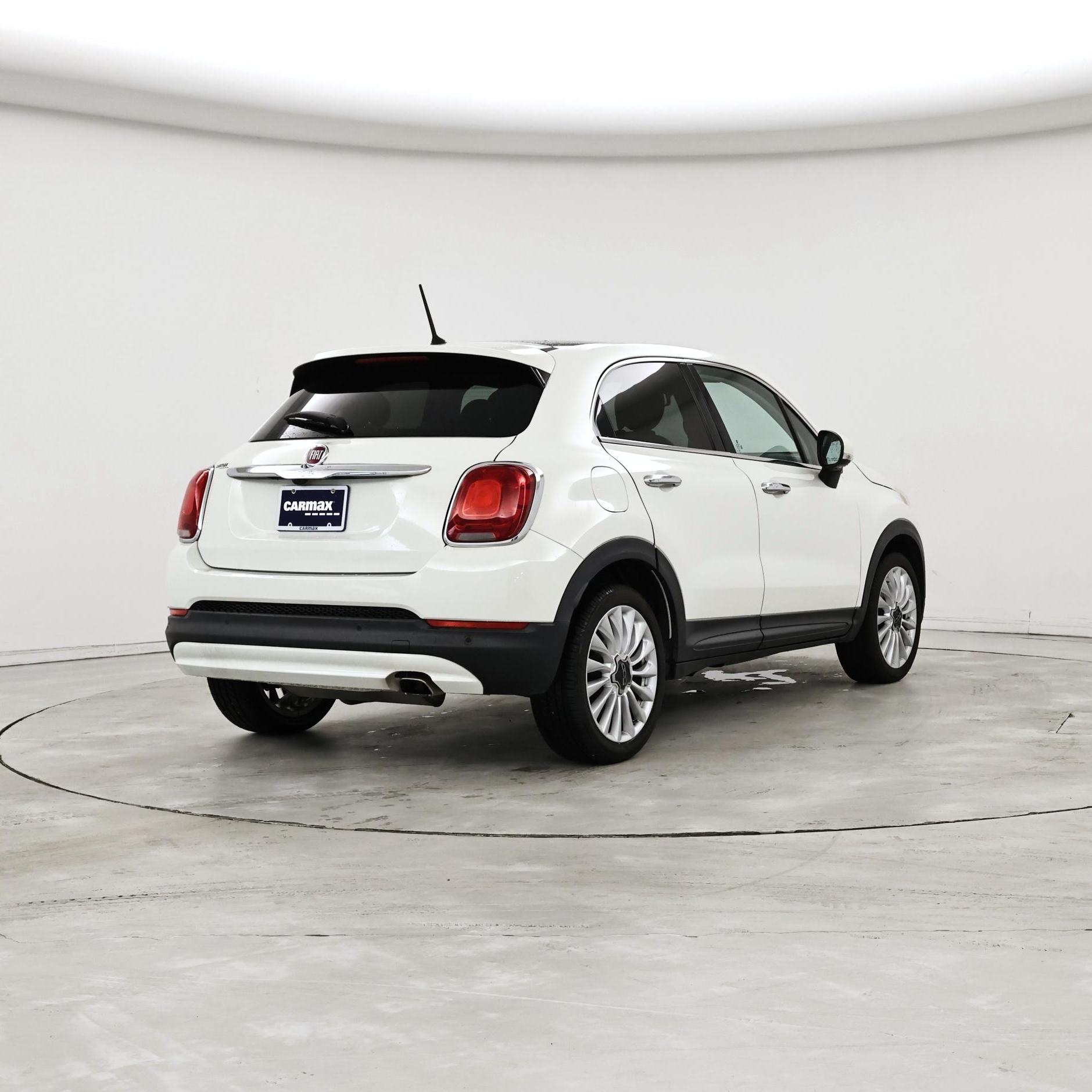 Thumbnail: 2016 Fiat 500X - 8