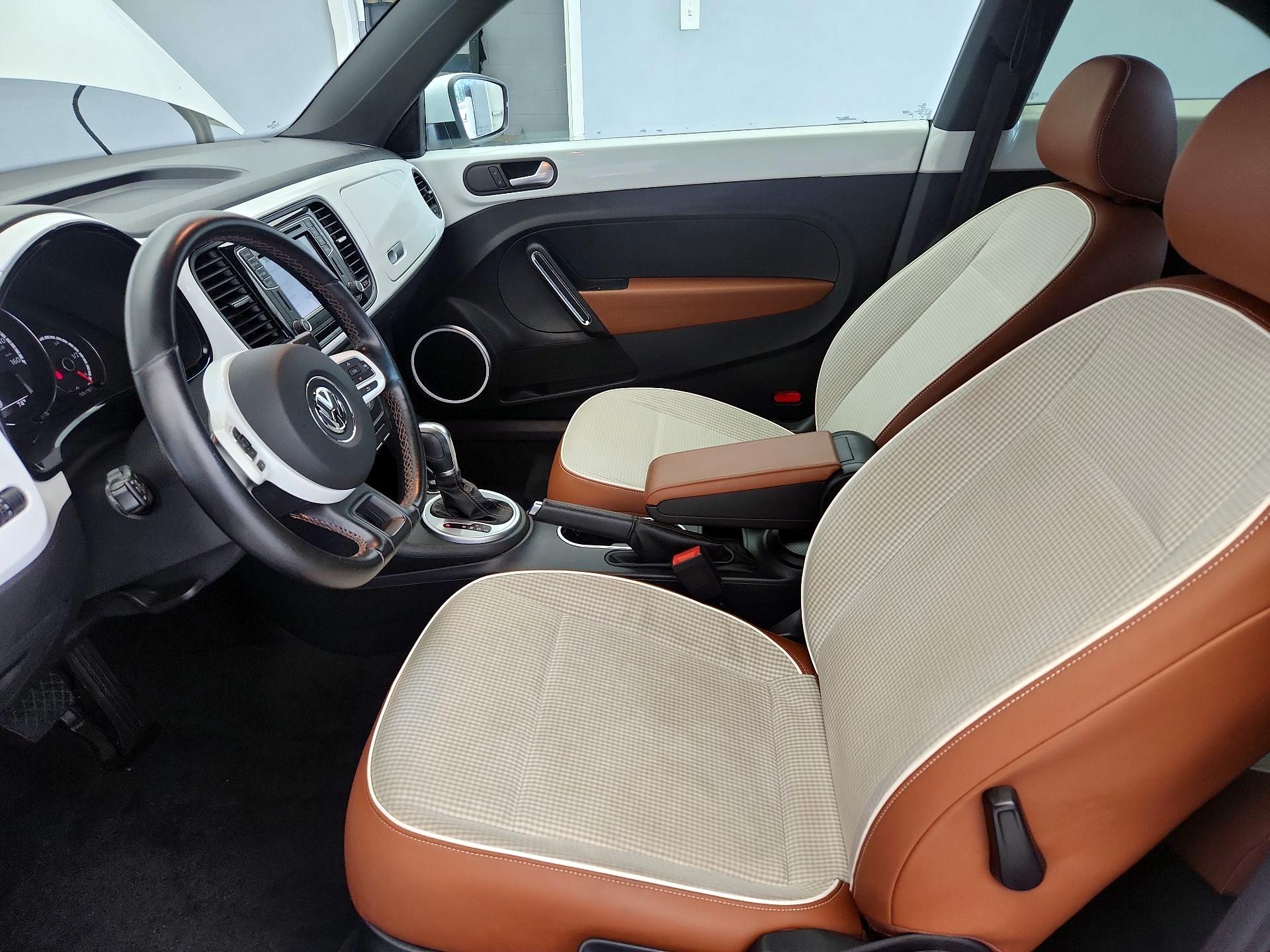 Thumbnail: 2016 Volkswagen Beetle - 11