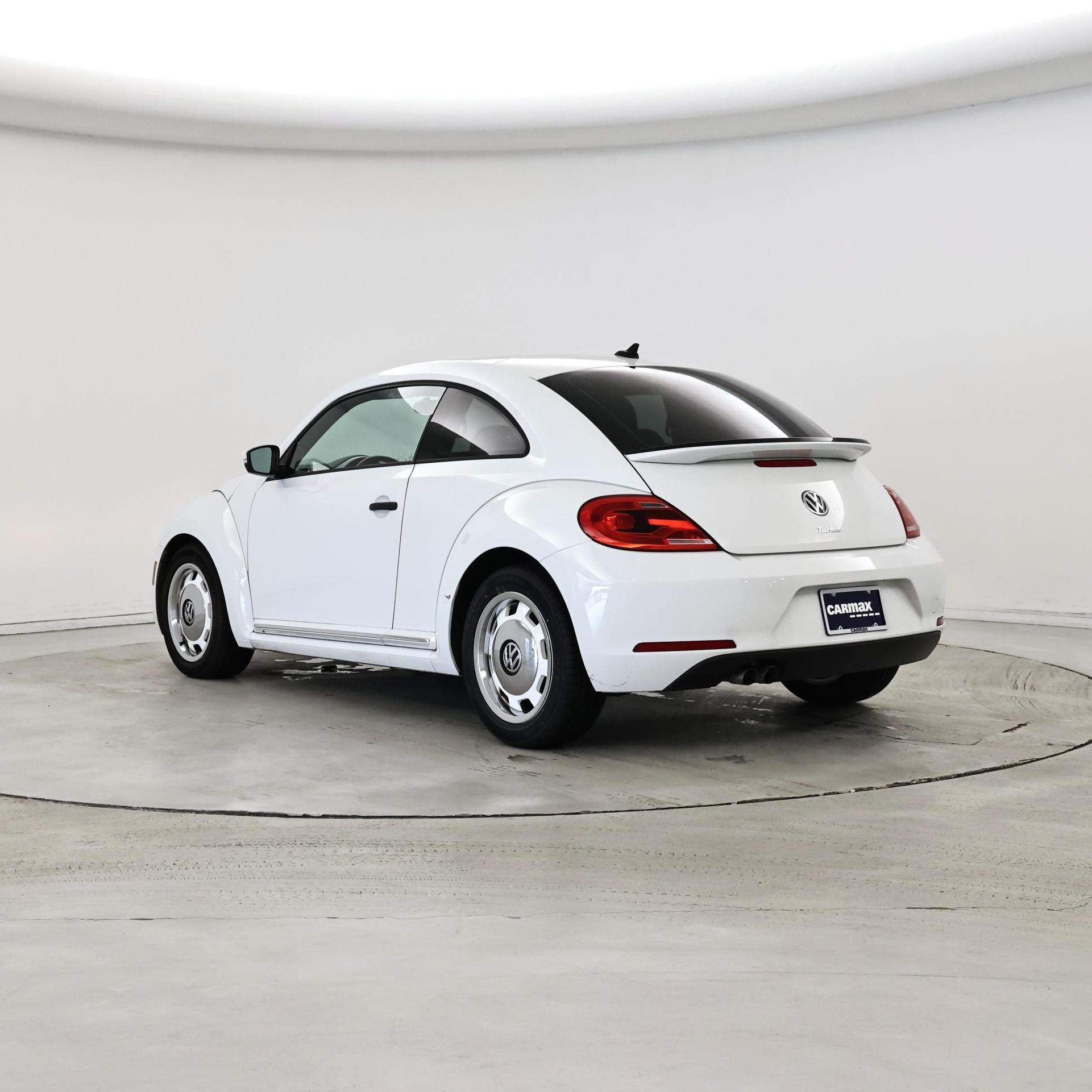 Thumbnail: 2016 Volkswagen Beetle - 2