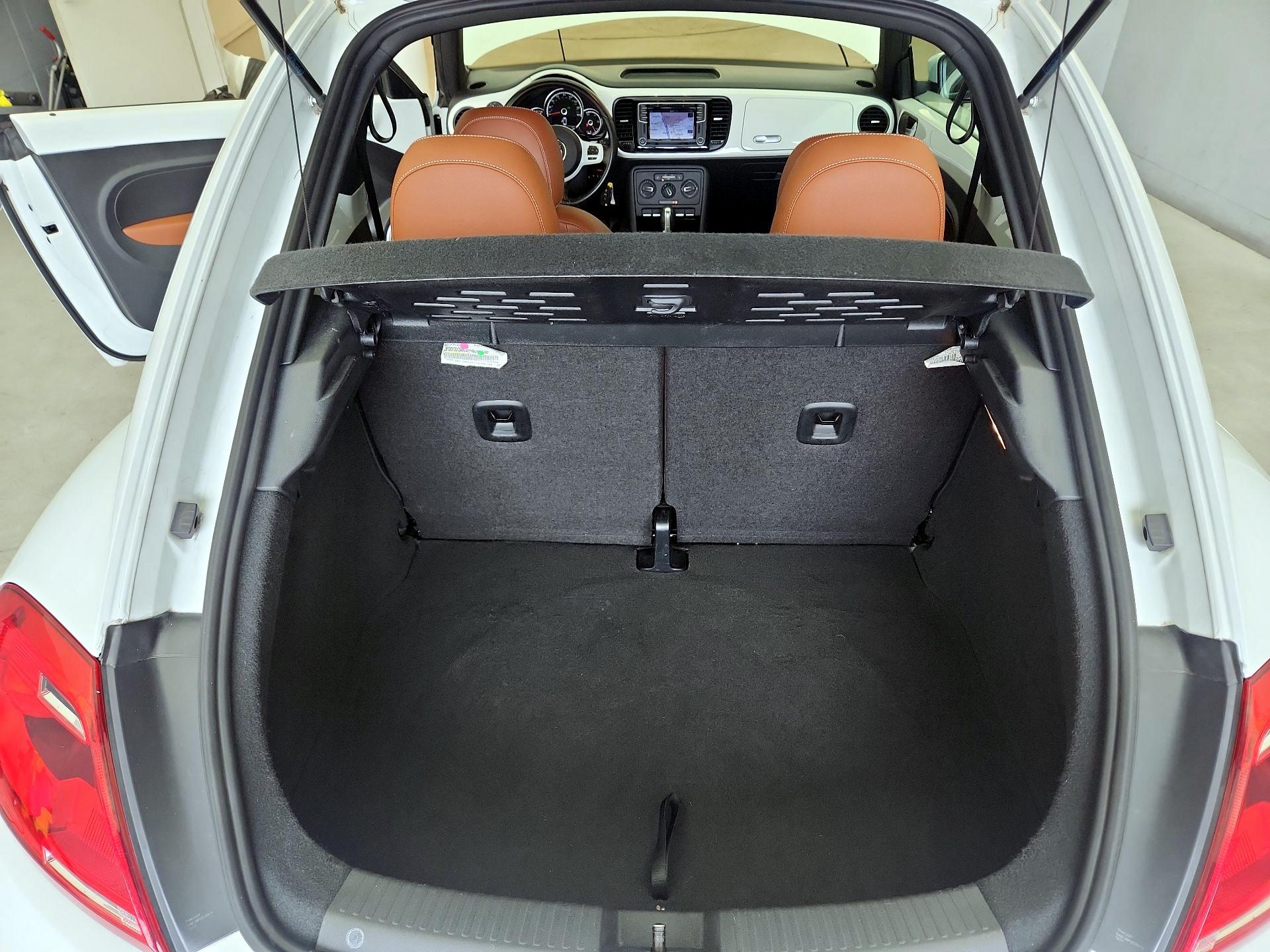 Thumbnail: 2016 Volkswagen Beetle - 20
