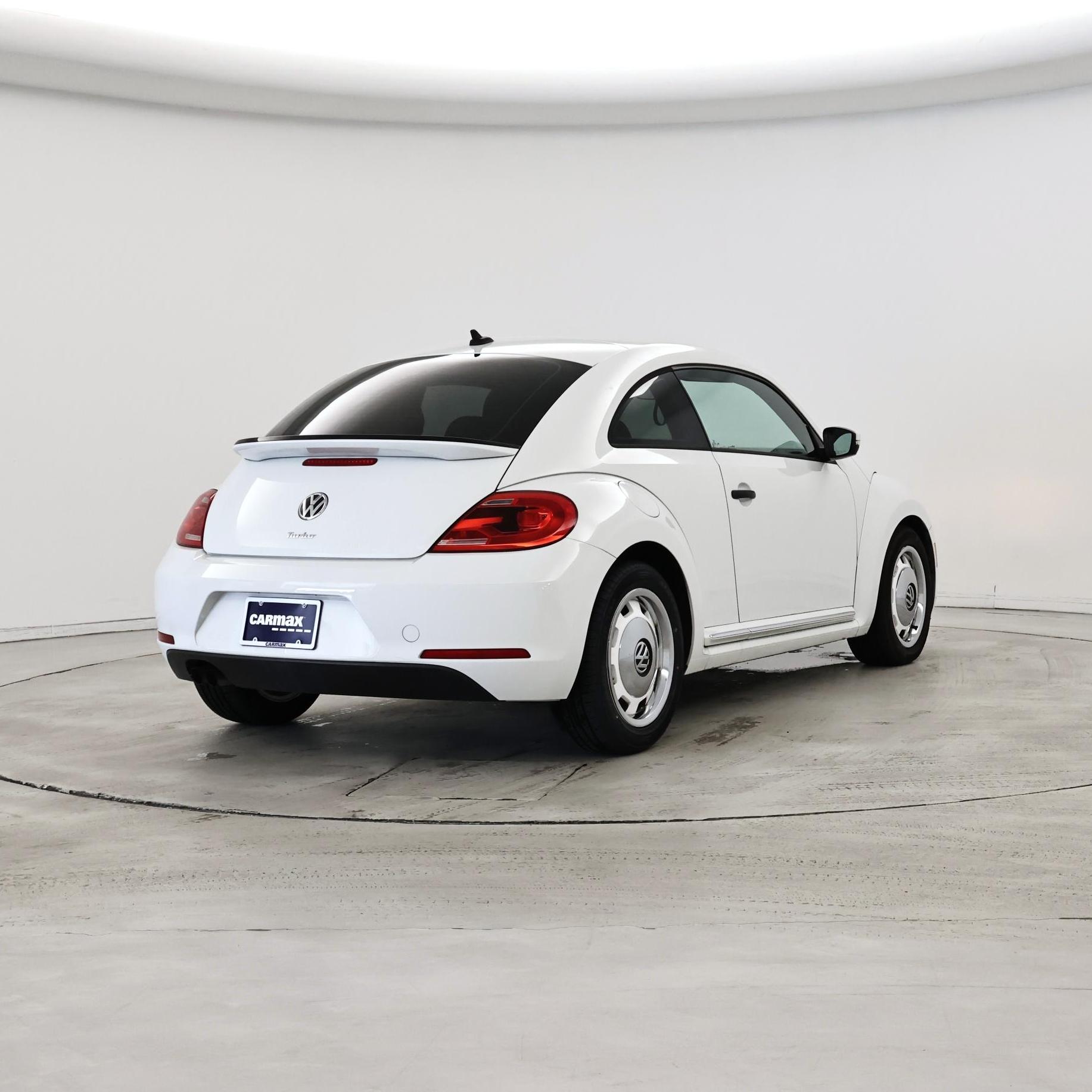 Thumbnail: 2016 Volkswagen Beetle - 8