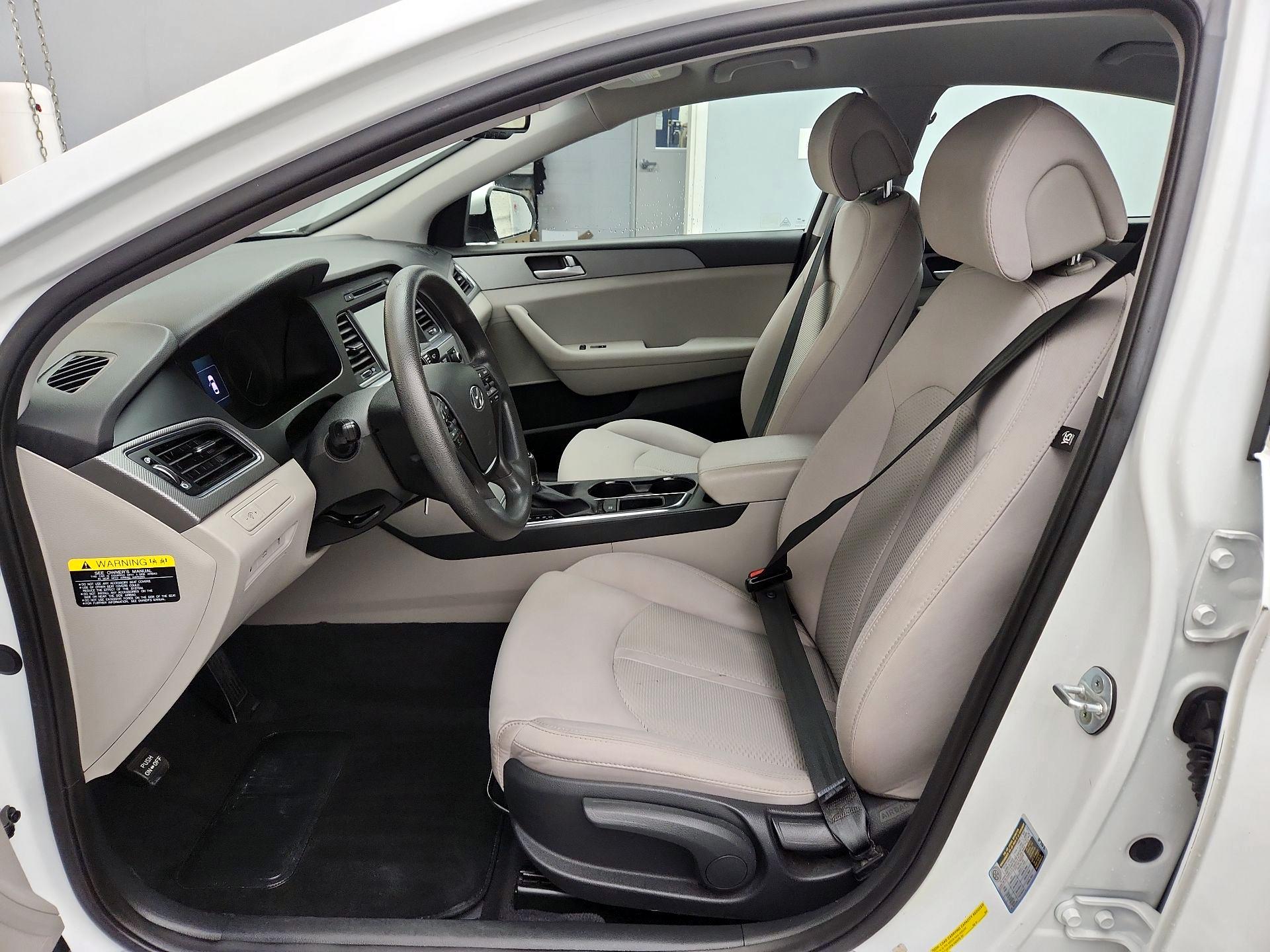 Thumbnail: 2016 Hyundai Sonata - 11