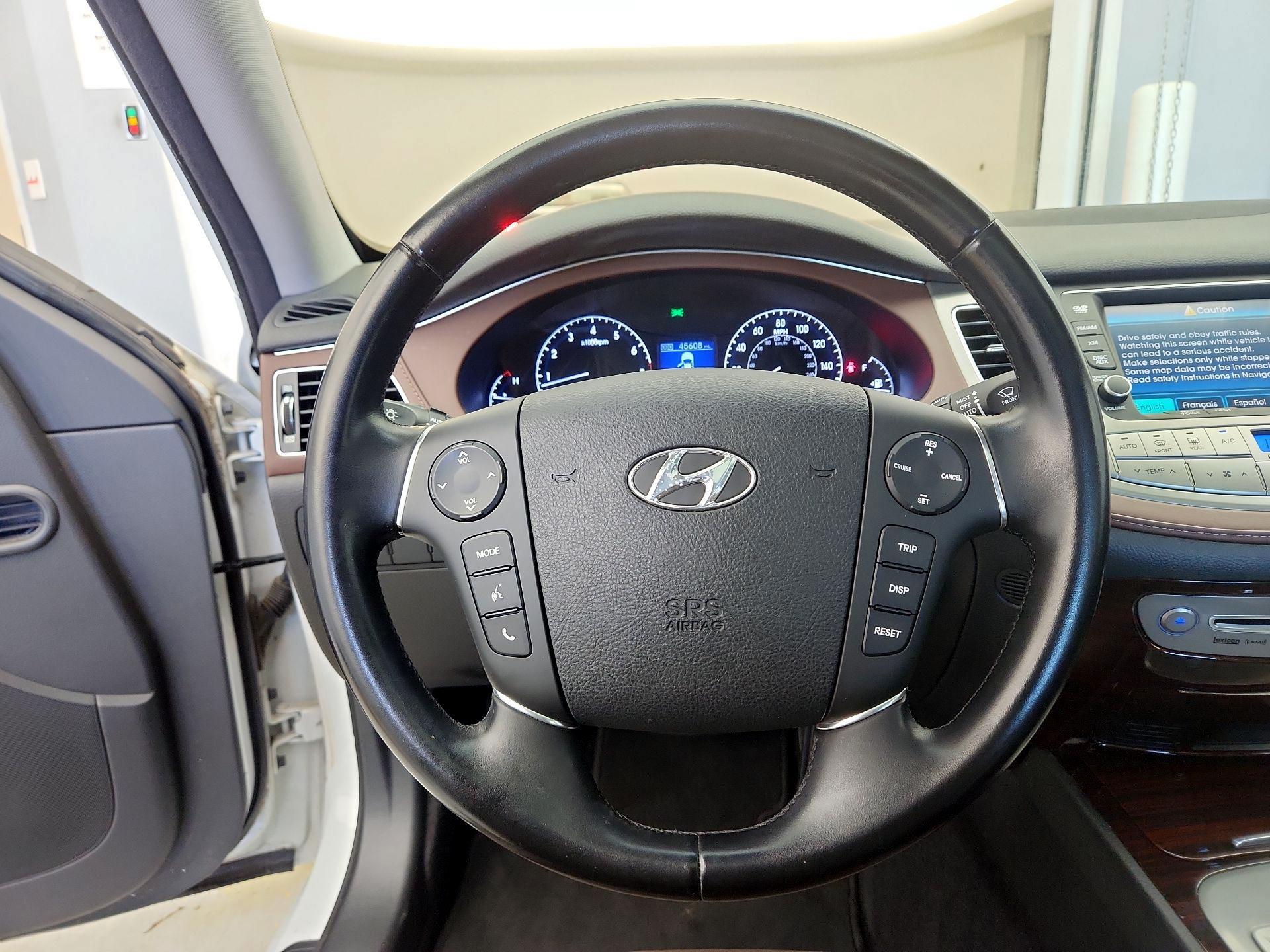 Thumbnail: 2013 Hyundai Genesis - 10