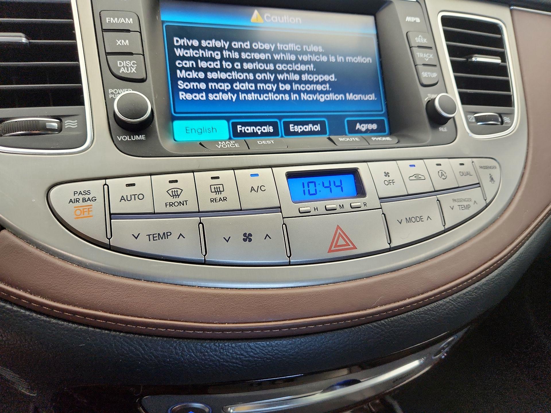 Thumbnail: 2013 Hyundai Genesis - 17