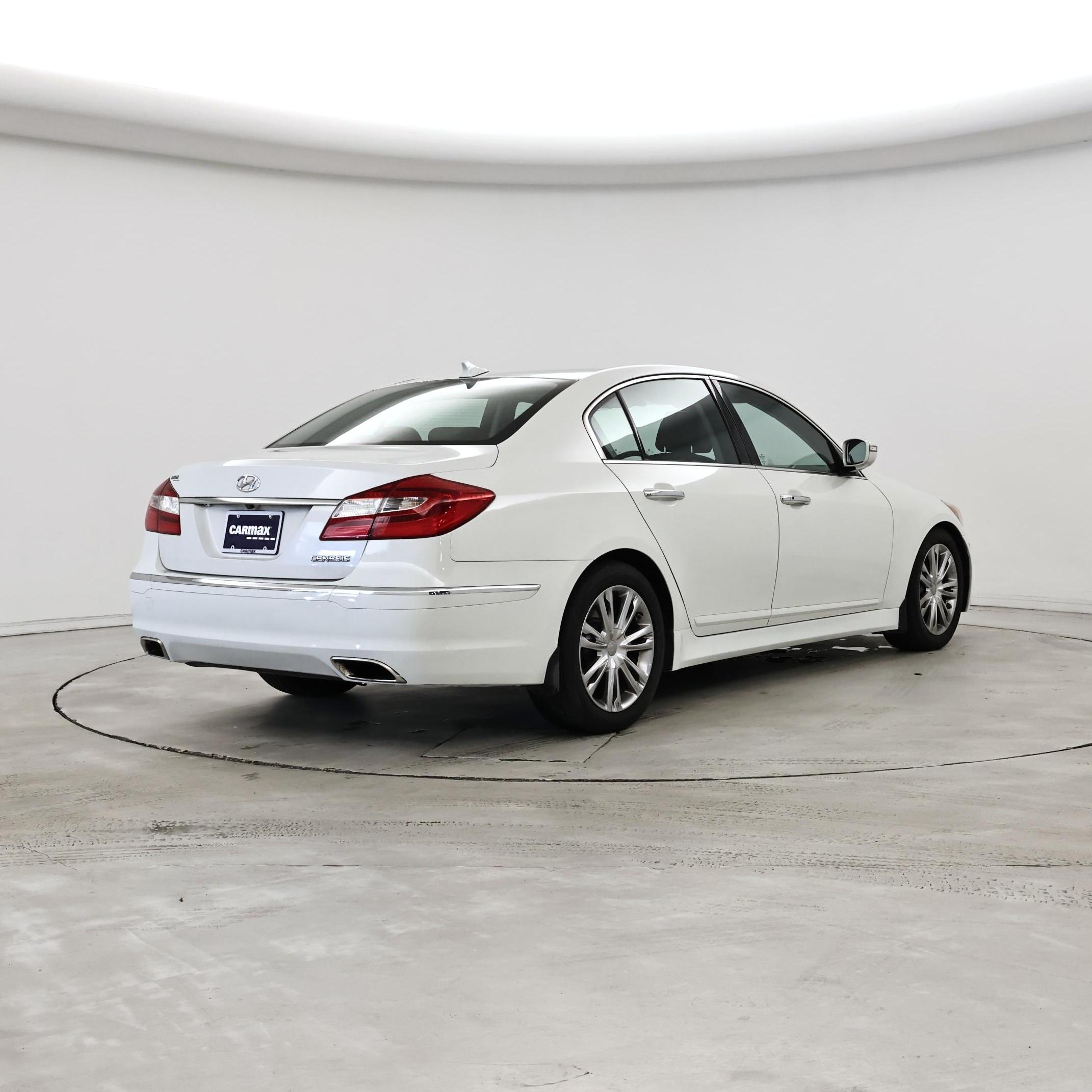 Thumbnail: 2013 Hyundai Genesis - 8
