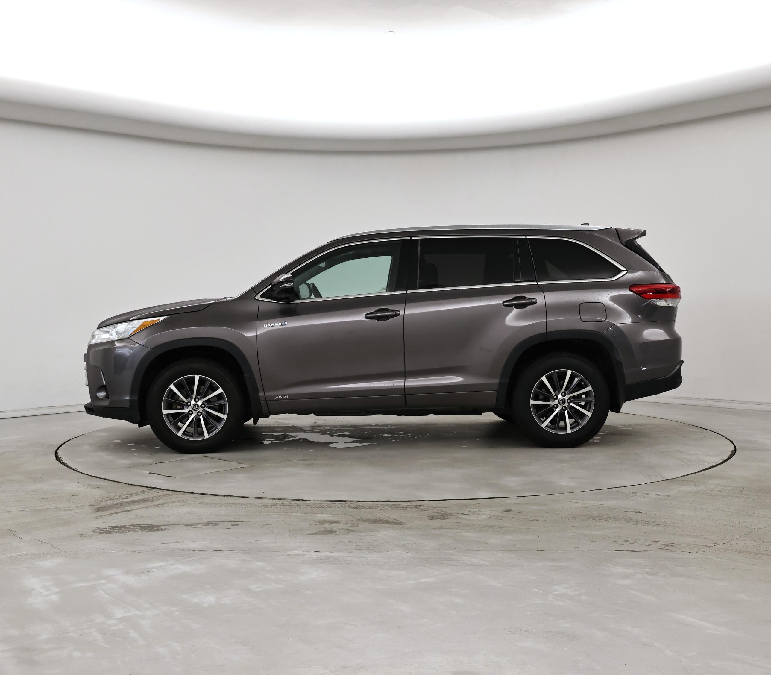 Thumbnail: 2018 Toyota Highlander - 3