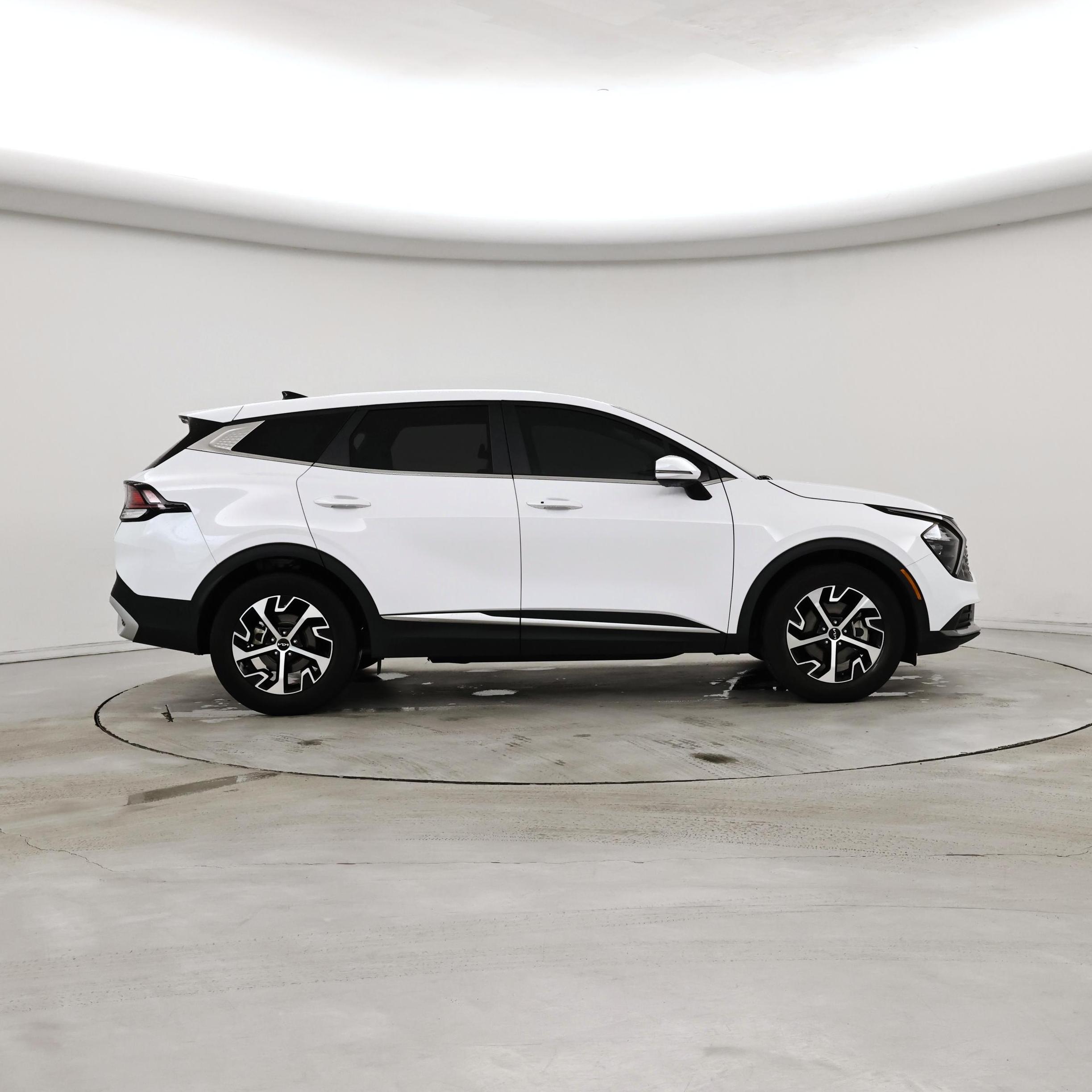 Thumbnail: 2023 Kia Sportage - 7